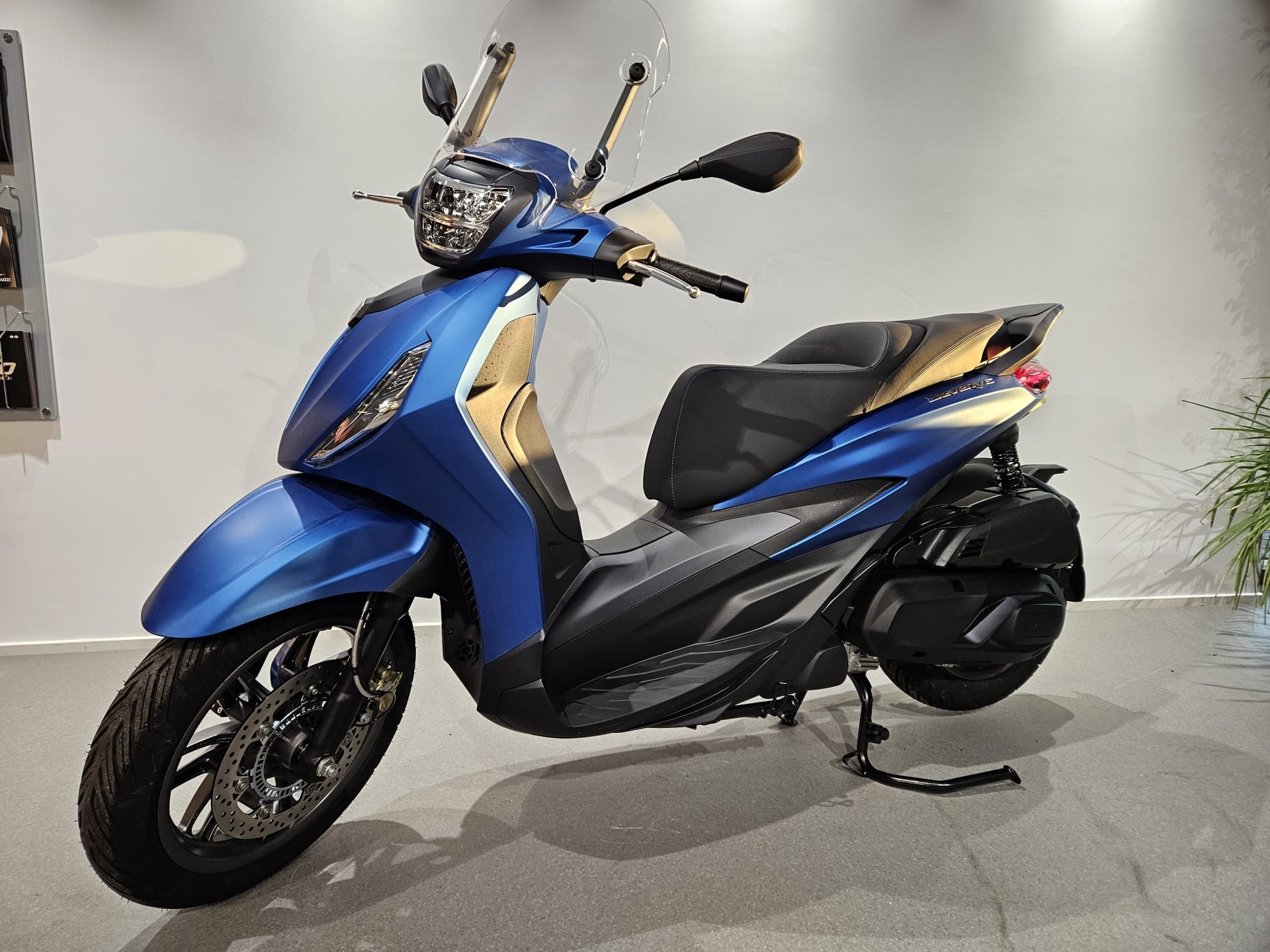 PIAGGIO Beverly 400 Sport E5+-image-4