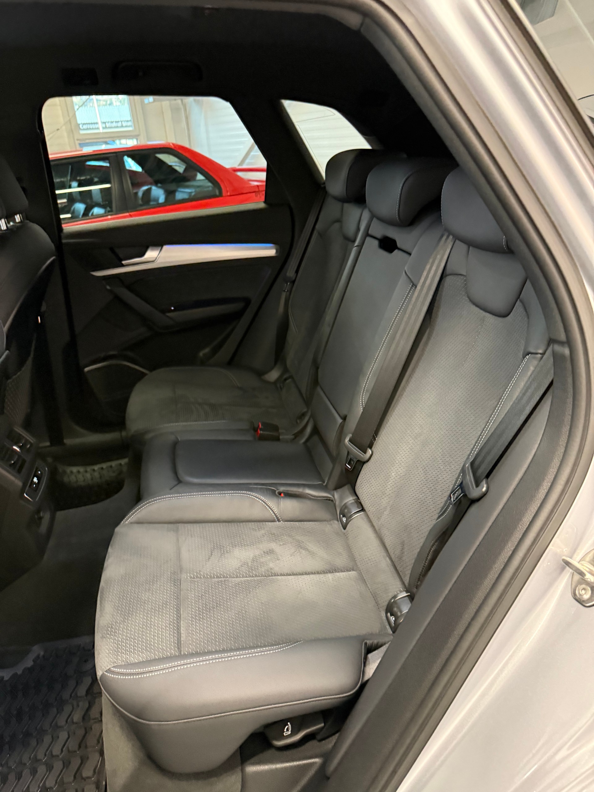 AUDI Q5 40 TDI S-line quattro S-tronic-image-15