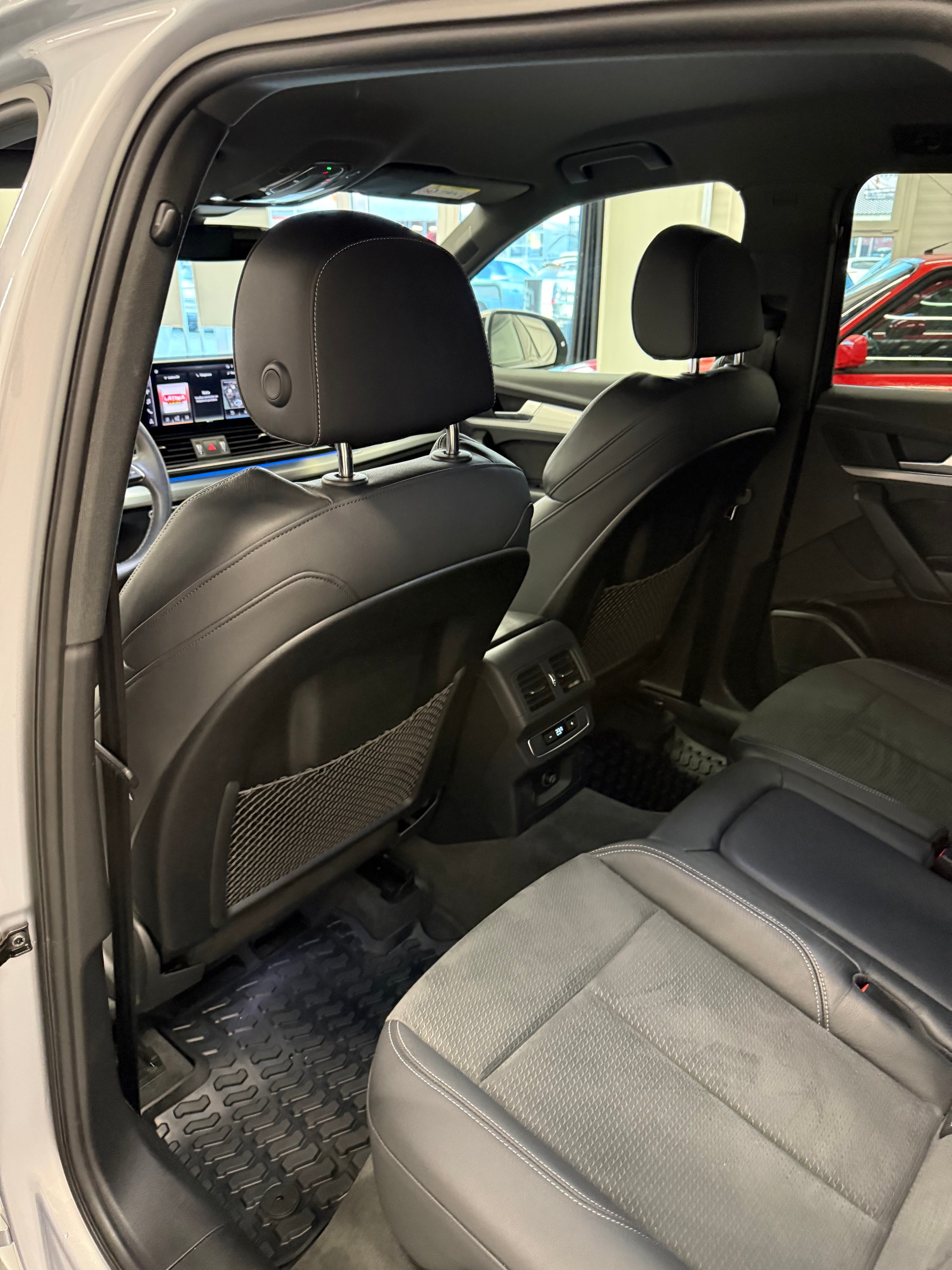 AUDI Q5 40 TDI S-line quattro S-tronic-image-12
