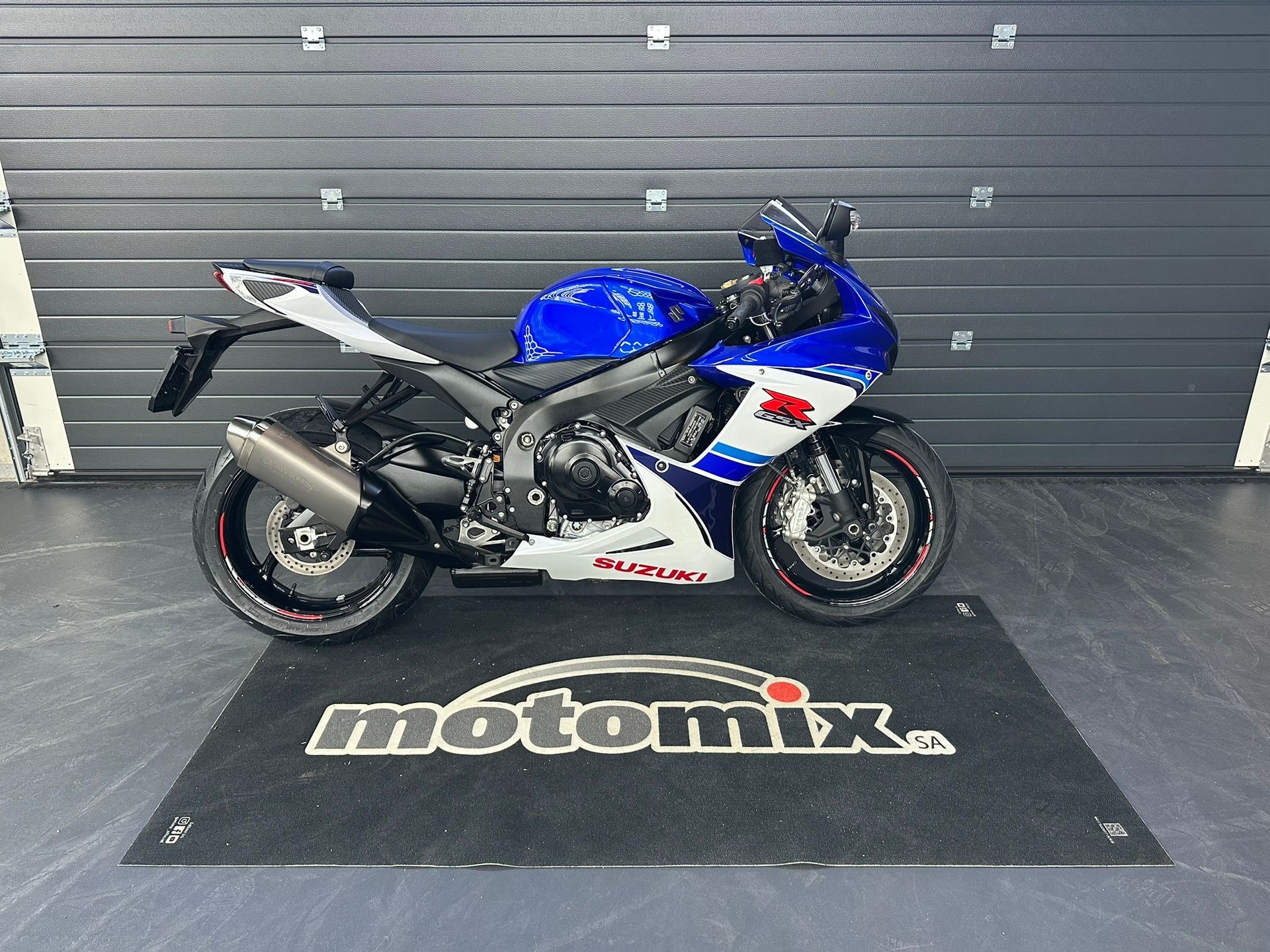 SUZUKI GSX-R 600-image-2