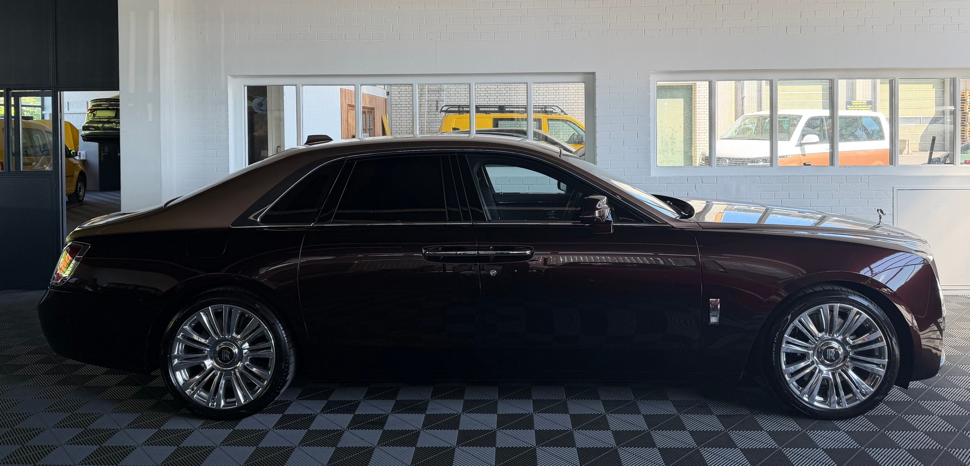 ROLLS-ROYCE Ghost II 6.75 V12 571 PS ( CH )-showroom-element-1