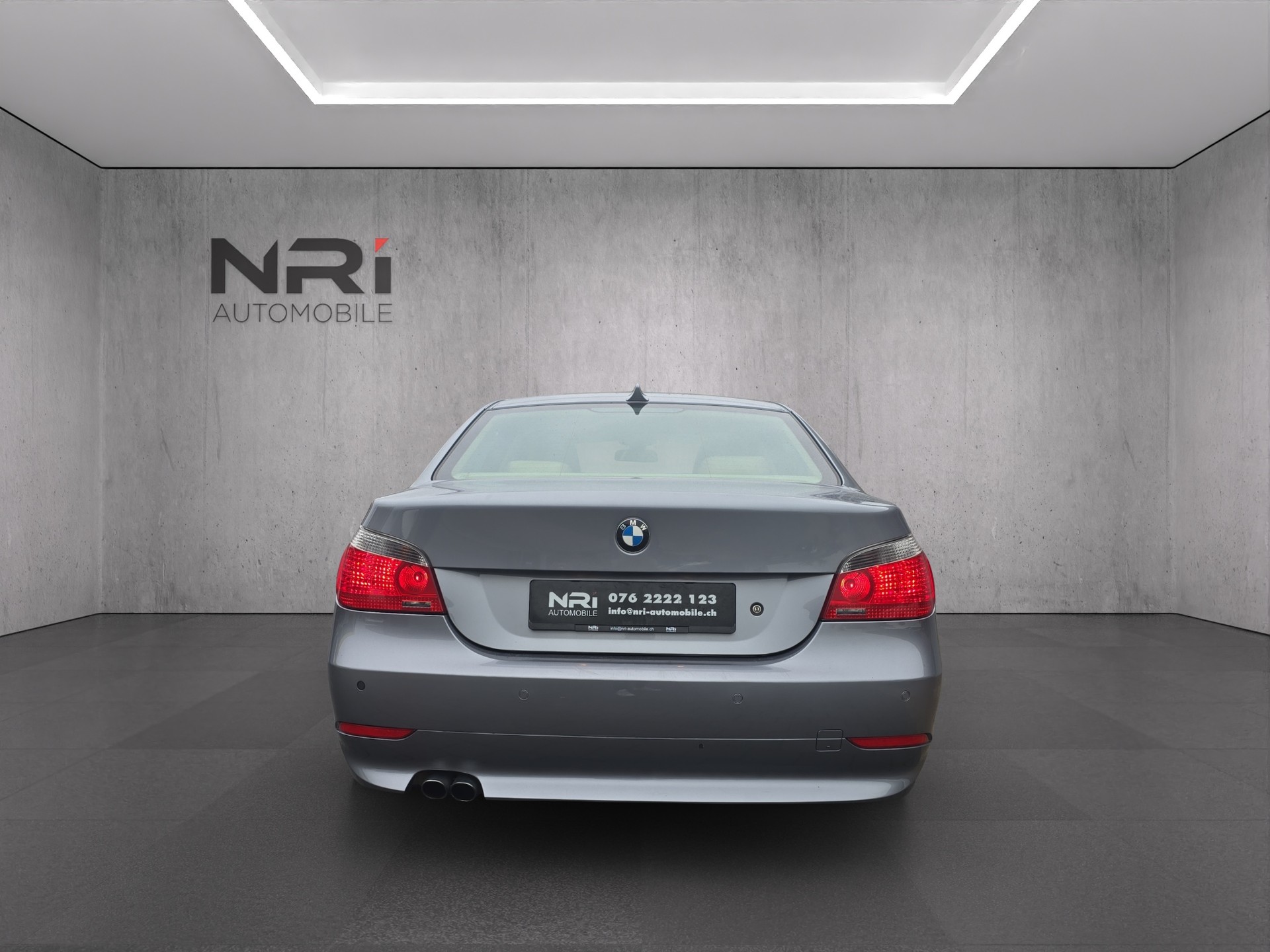 BMW 520i Advantage-image-5