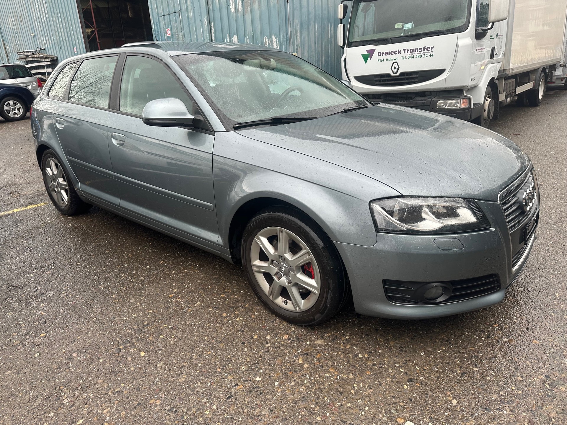 AUDI A3 Sportback 1.8 TFSI Ambiente quattro-image-1