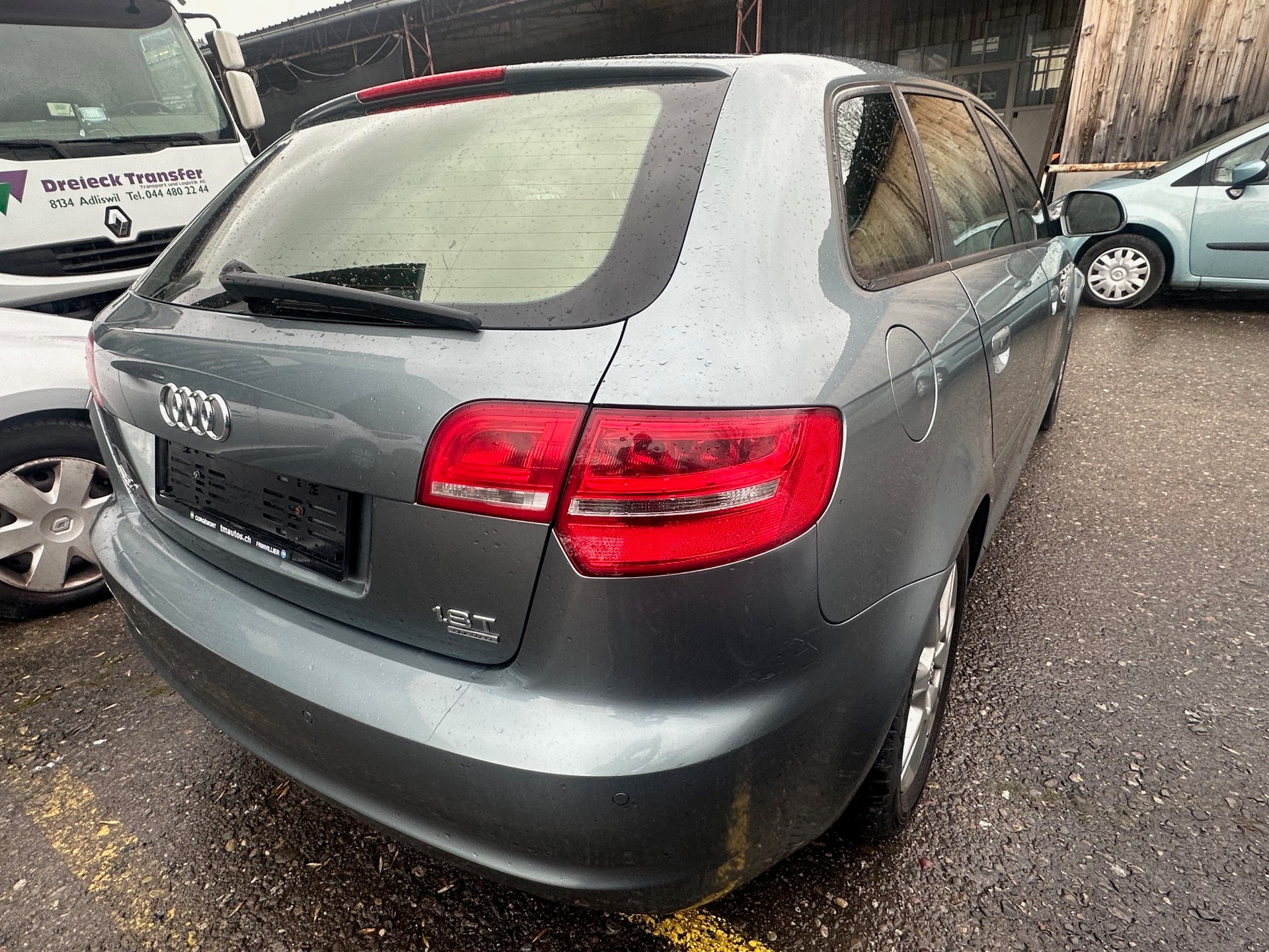 AUDI A3 Sportback 1.8 TFSI Ambiente quattro-image-8