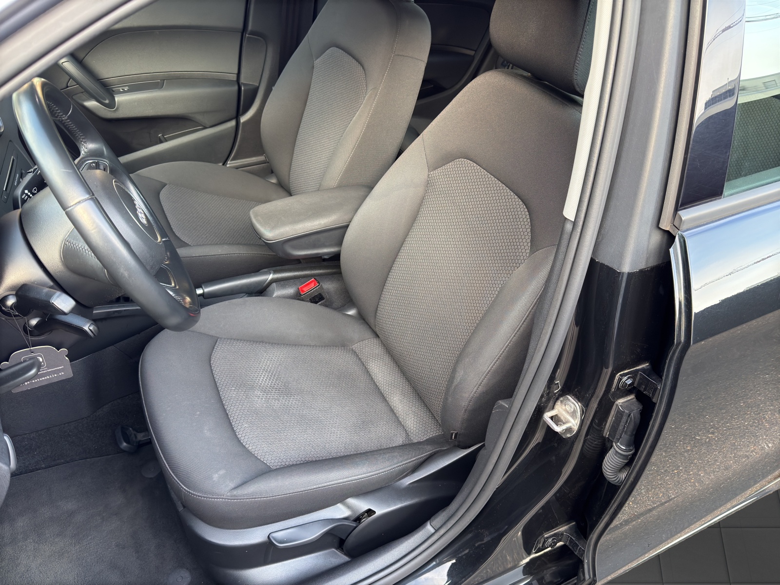 AUDI A1 Sportback 1.0 TFSI ultra *HANDSCHALTUNG*-image-6