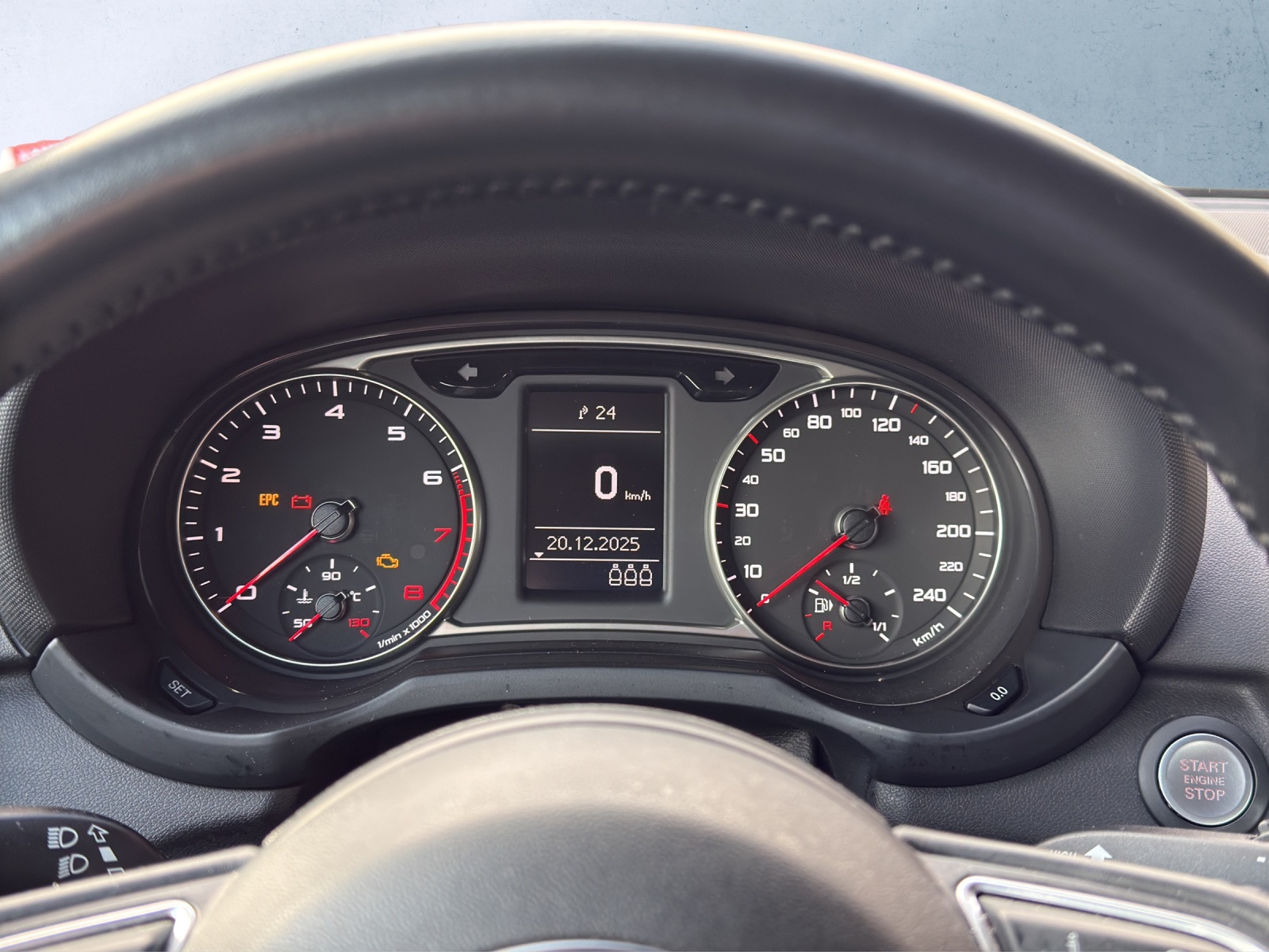 AUDI A1 Sportback 1.0 TFSI ultra *HANDSCHALTUNG*-image-8