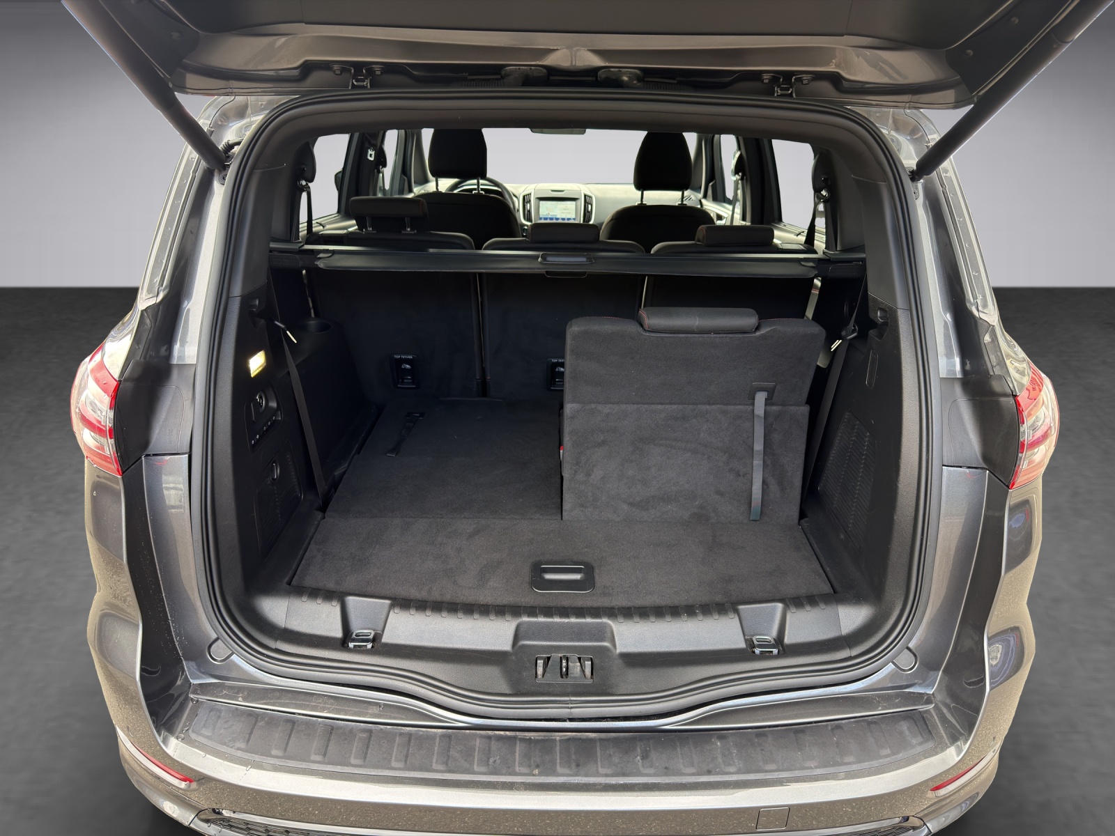 FORD S-Max 2.0 TDCi 180 ST-Line FPS 4x4-image-15