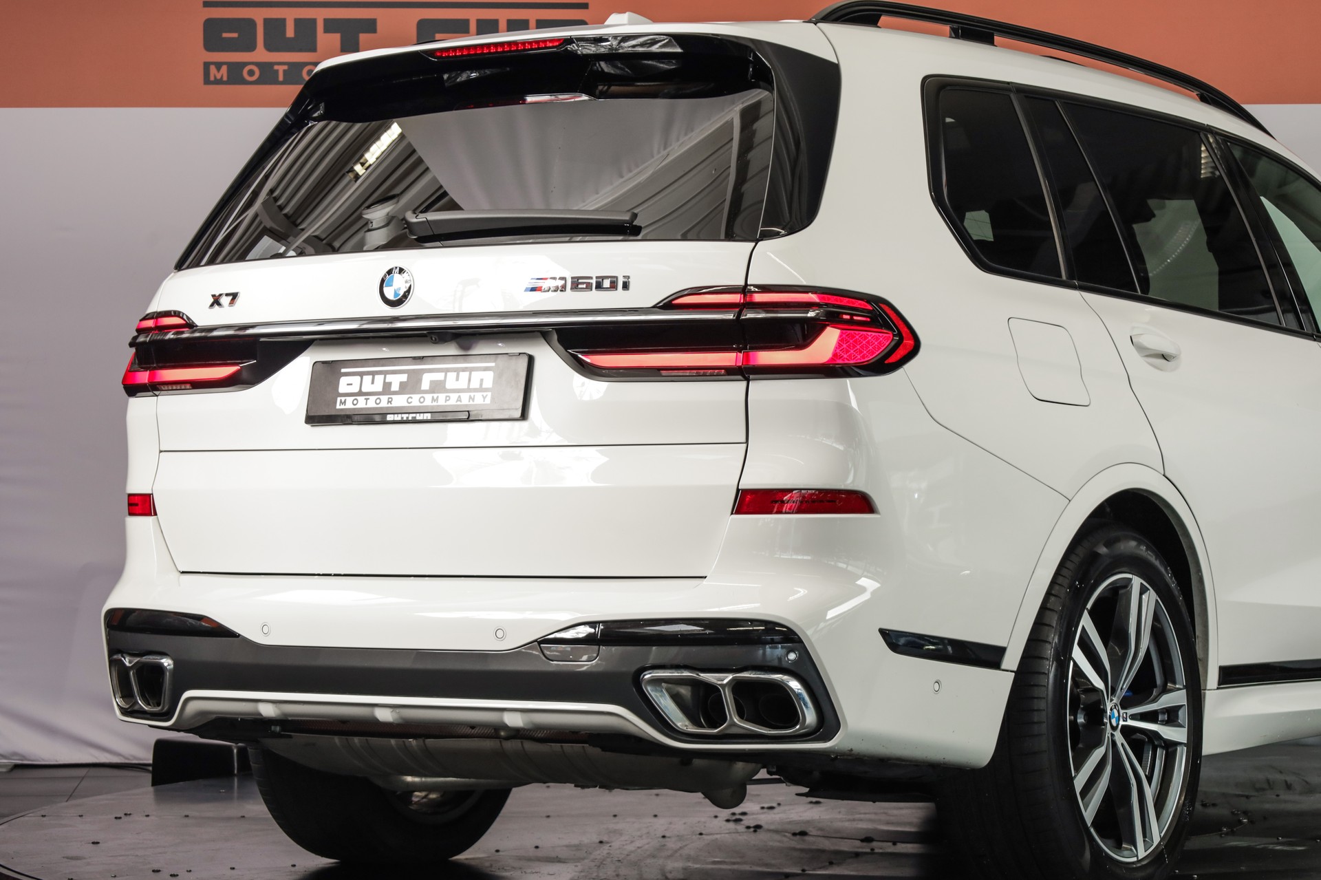 BMW X7 xDrive 48V M60i Steptronic M Sport Pro-showroom-element-3