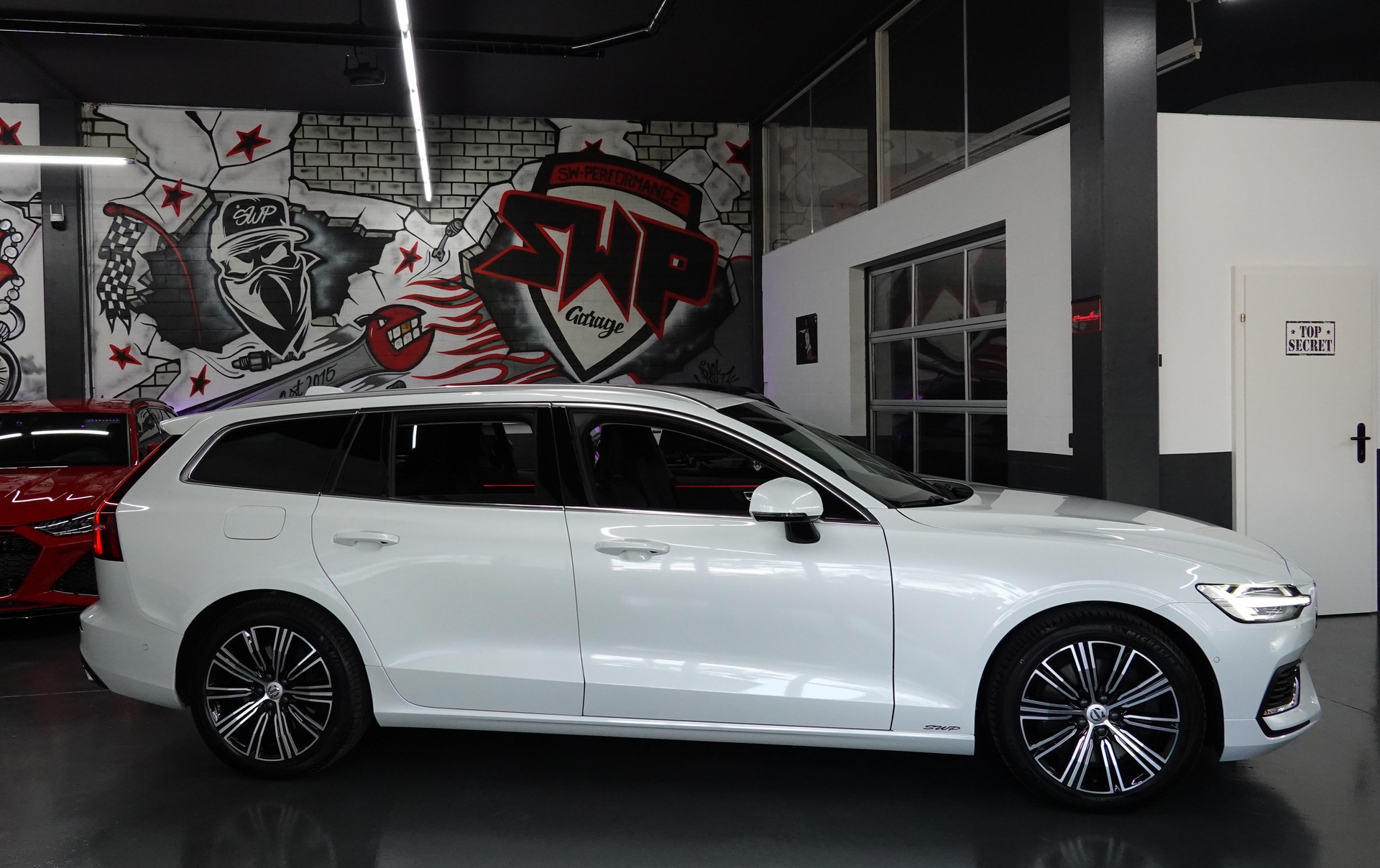 VOLVO V60 T6 eAWD TWIN ENGINE INSCRIPTION GEARTRONIC CH-FZ-image-46