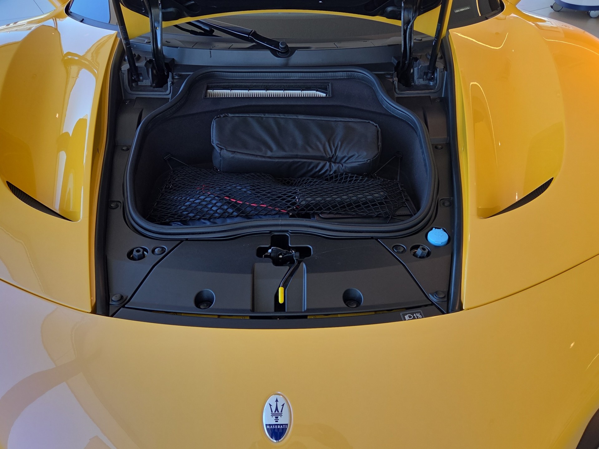 MASERATI MC 20 Cielo-image-15