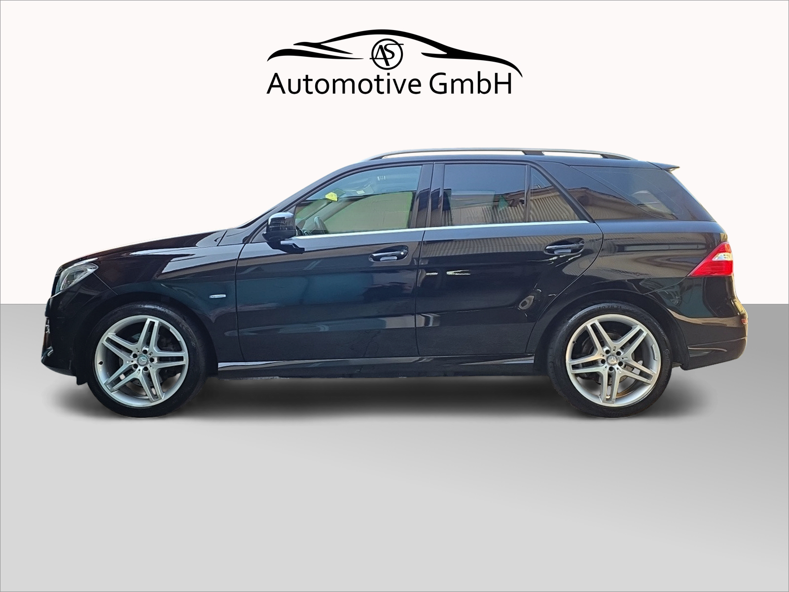 MERCEDES-BENZ ML 350 BlueTEC 4Matic 7G-Tronic-showroom-element-2