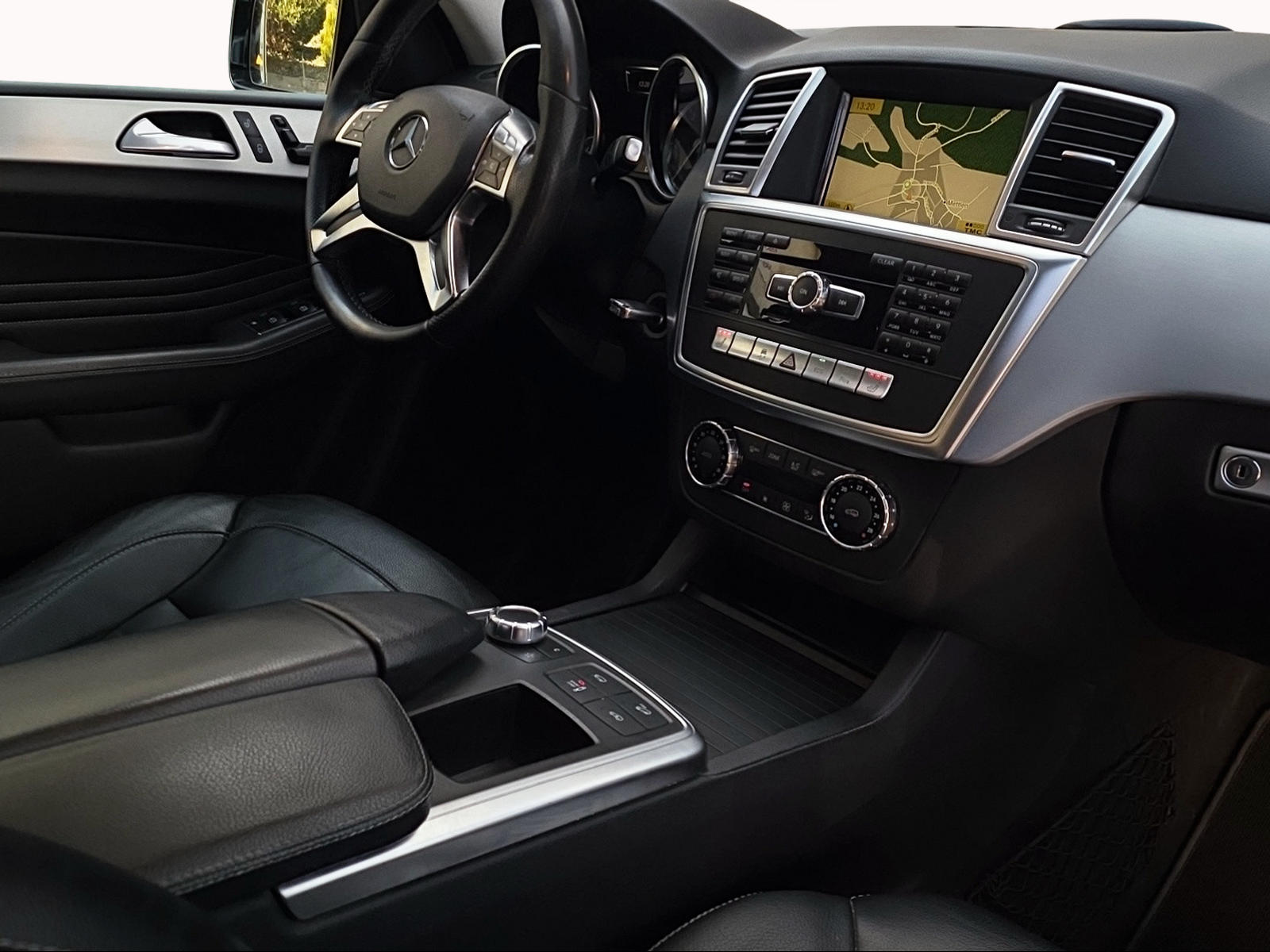 MERCEDES-BENZ ML 350 BlueTEC 4Matic 7G-Tronic-image-17