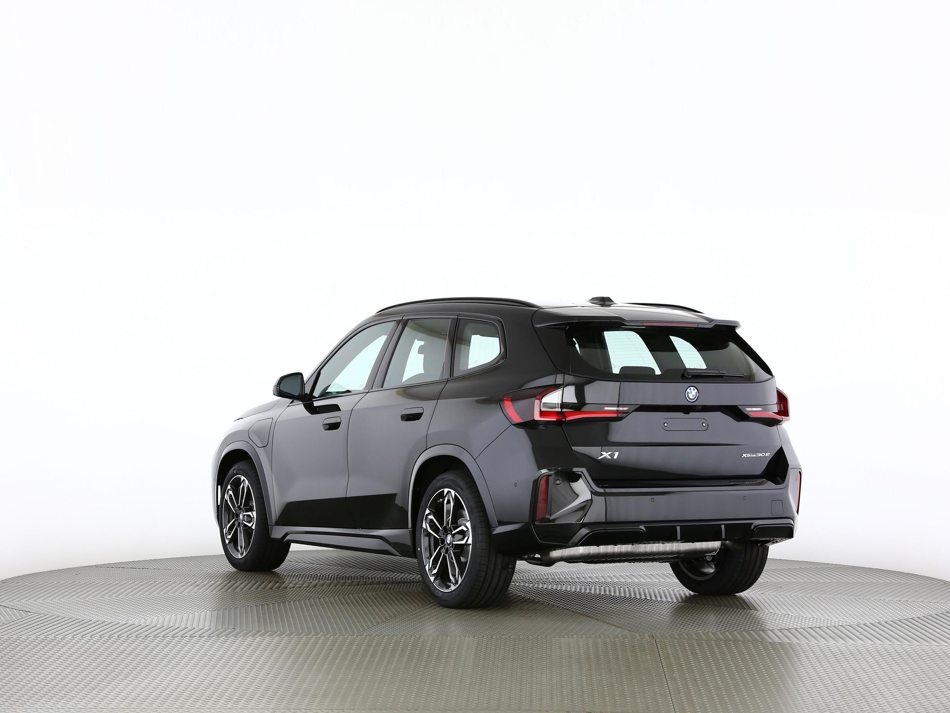 BMW X1 30e xDrive paddles-image-15