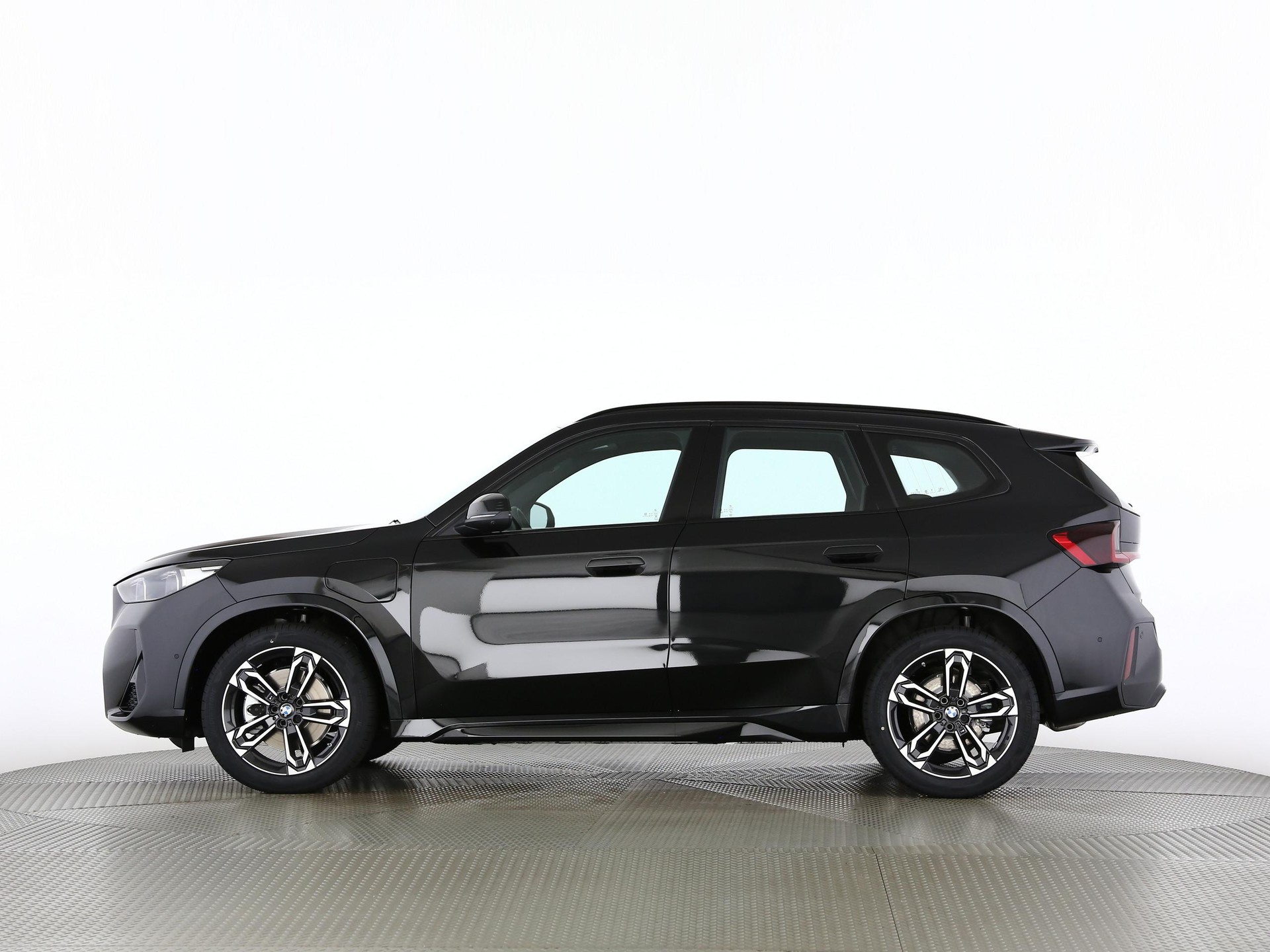 BMW X1 30e xDrive paddles-image-11