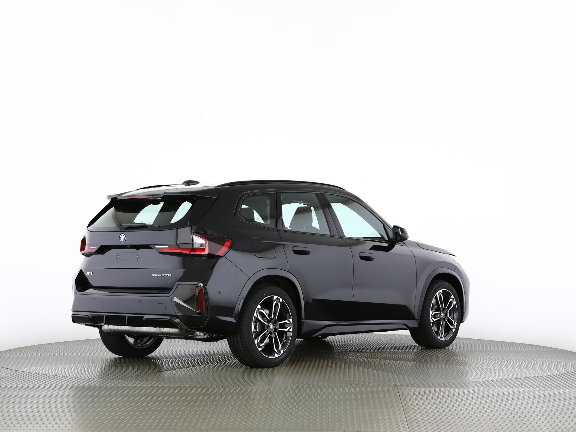 BMW X1 30e xDrive paddles-image-19