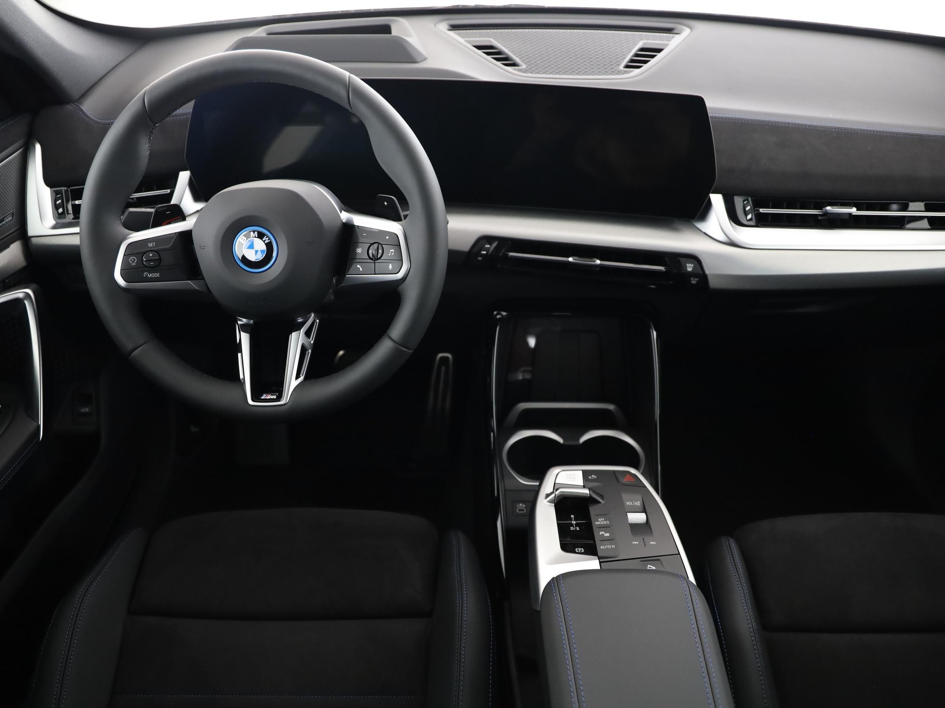 BMW X1 30e xDrive paddles-image-5