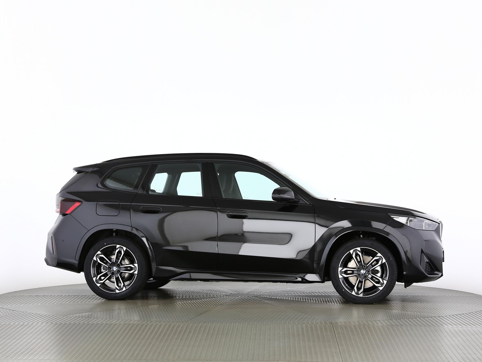 BMW X1 30e xDrive paddles-image-23