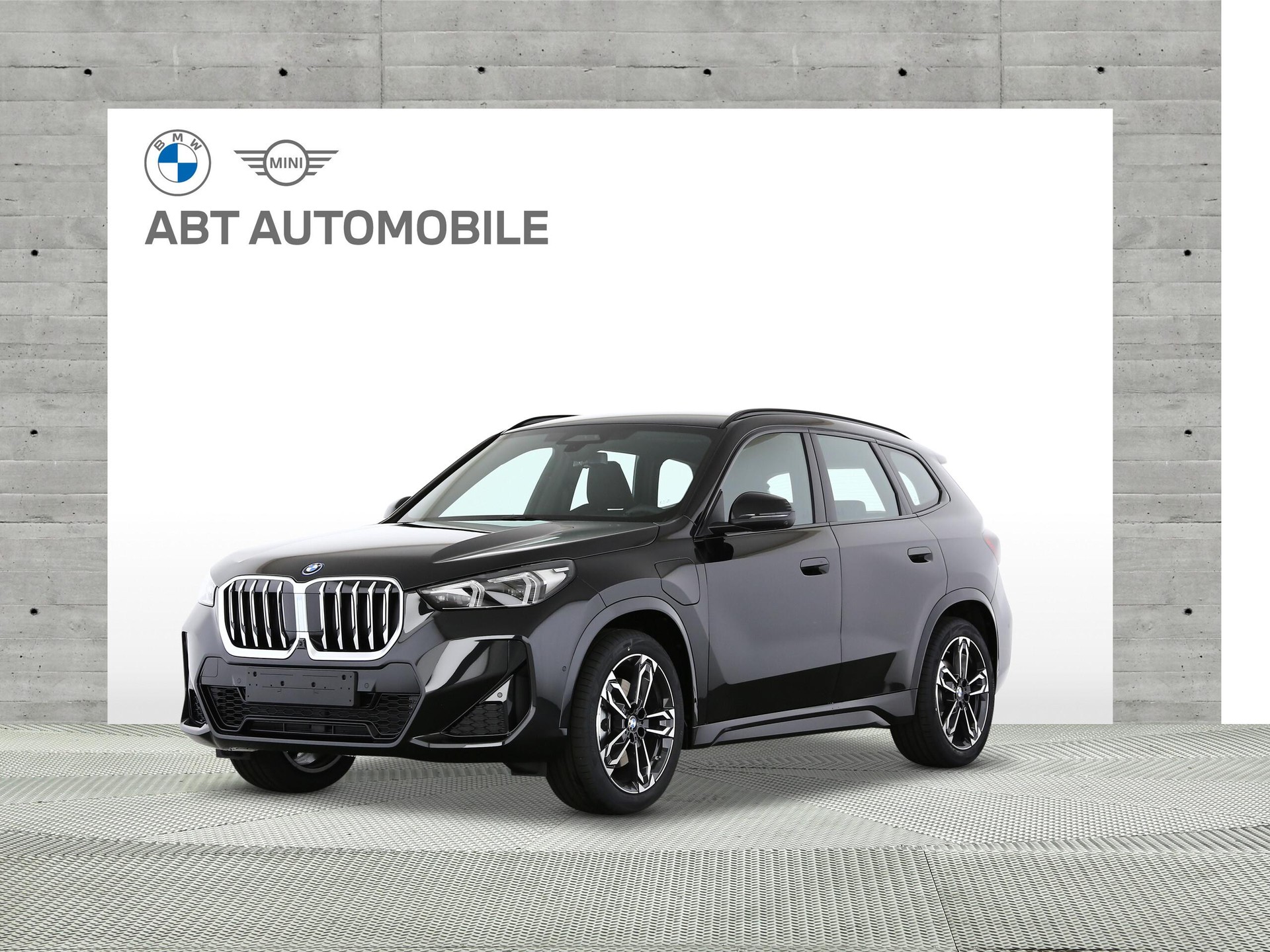 BMW X1 30e xDrive paddles