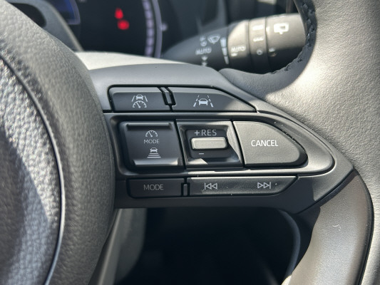 TOYOTA Yaris 1.5 Trend e-CVT-image-14