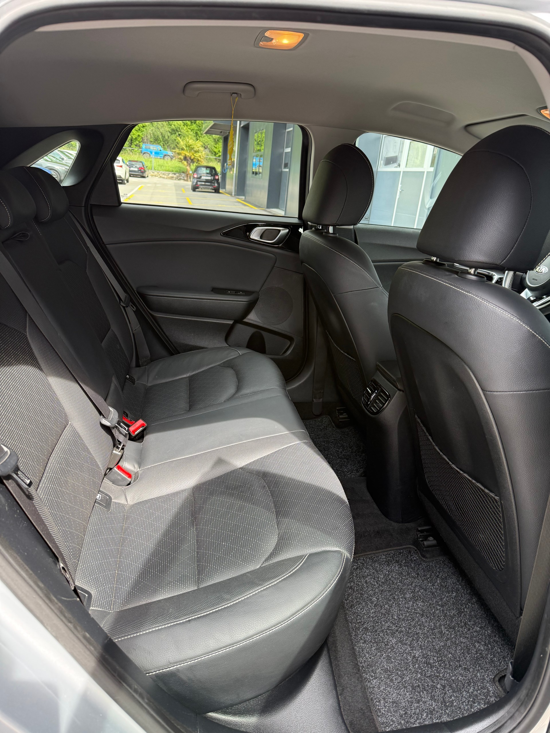 KIA Ceed 1.4 T-GDi Style DCT-image-8