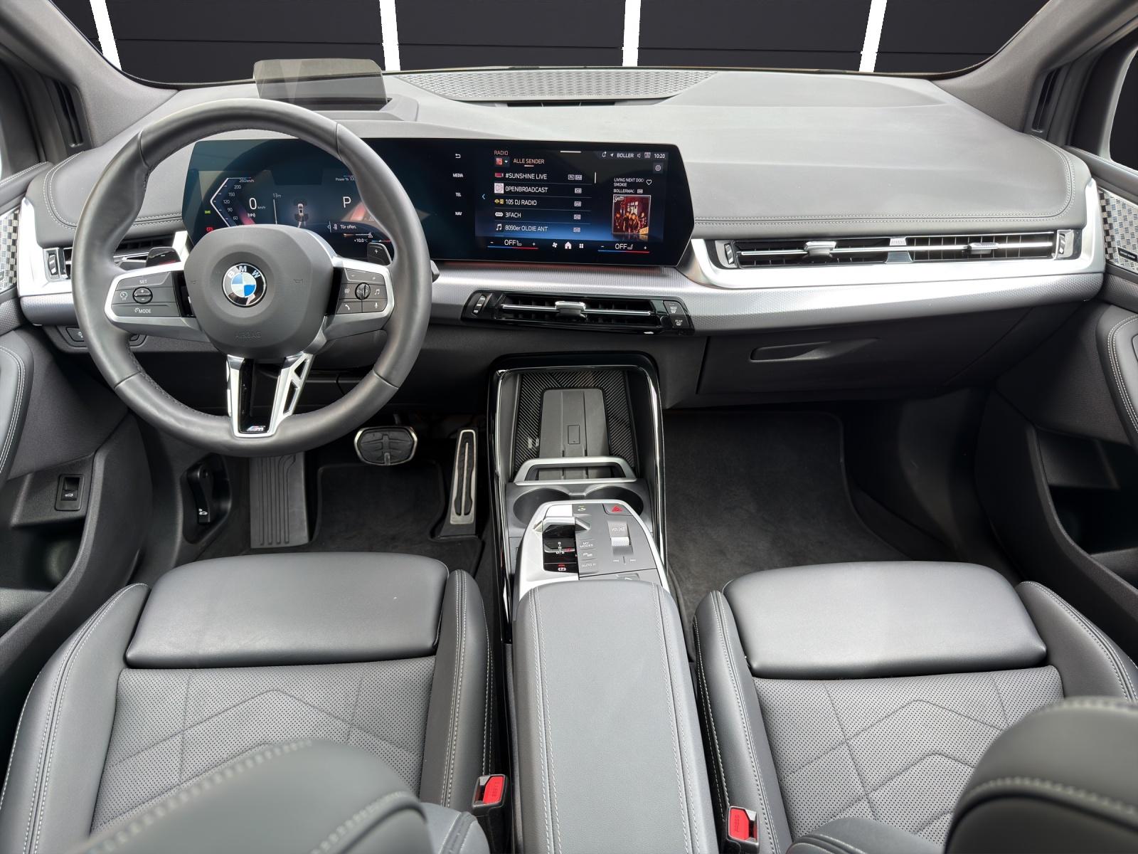 BMW 223d xDrive Active Tourer-image-11