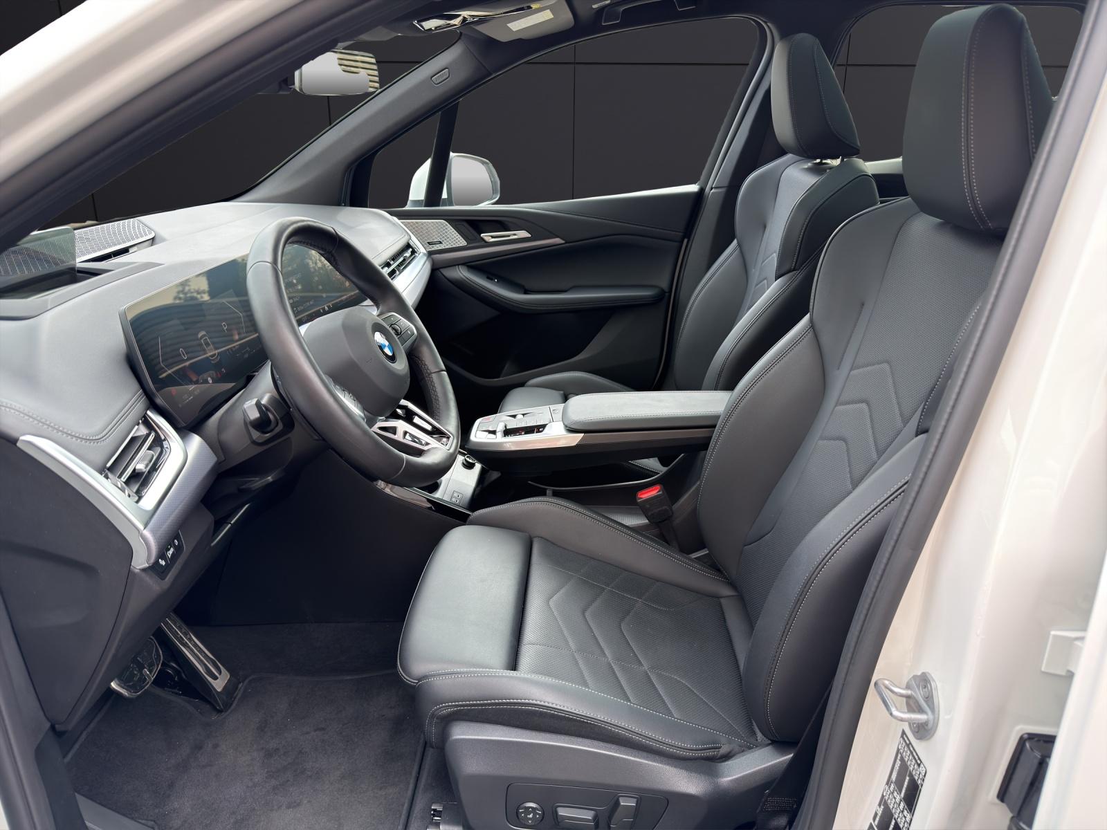 BMW 223d xDrive Active Tourer-showroom-element-1