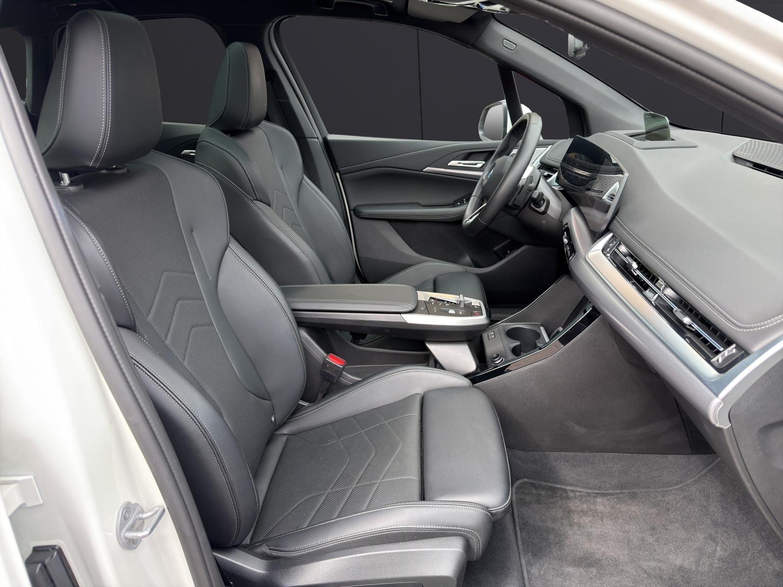 BMW 223d xDrive Active Tourer-image-18