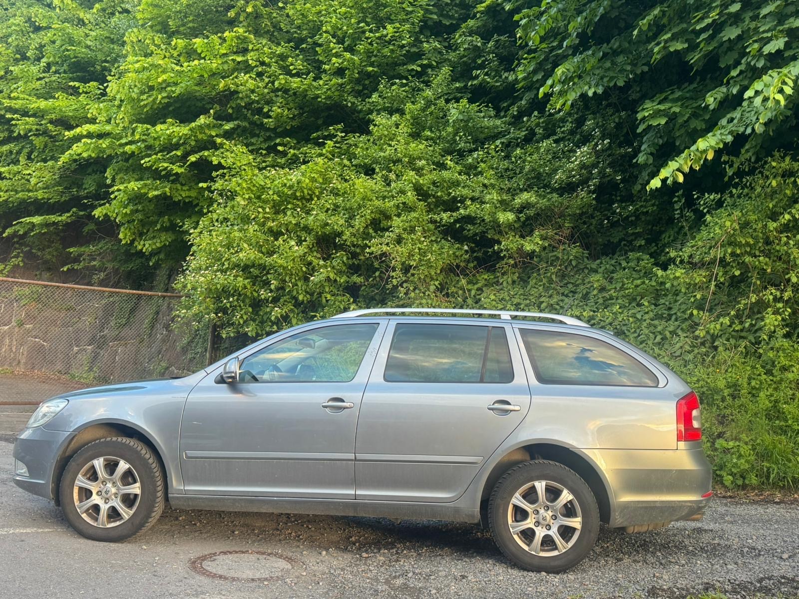 SKODA Octavia Combi 1.6 TDI Elegance 4x4