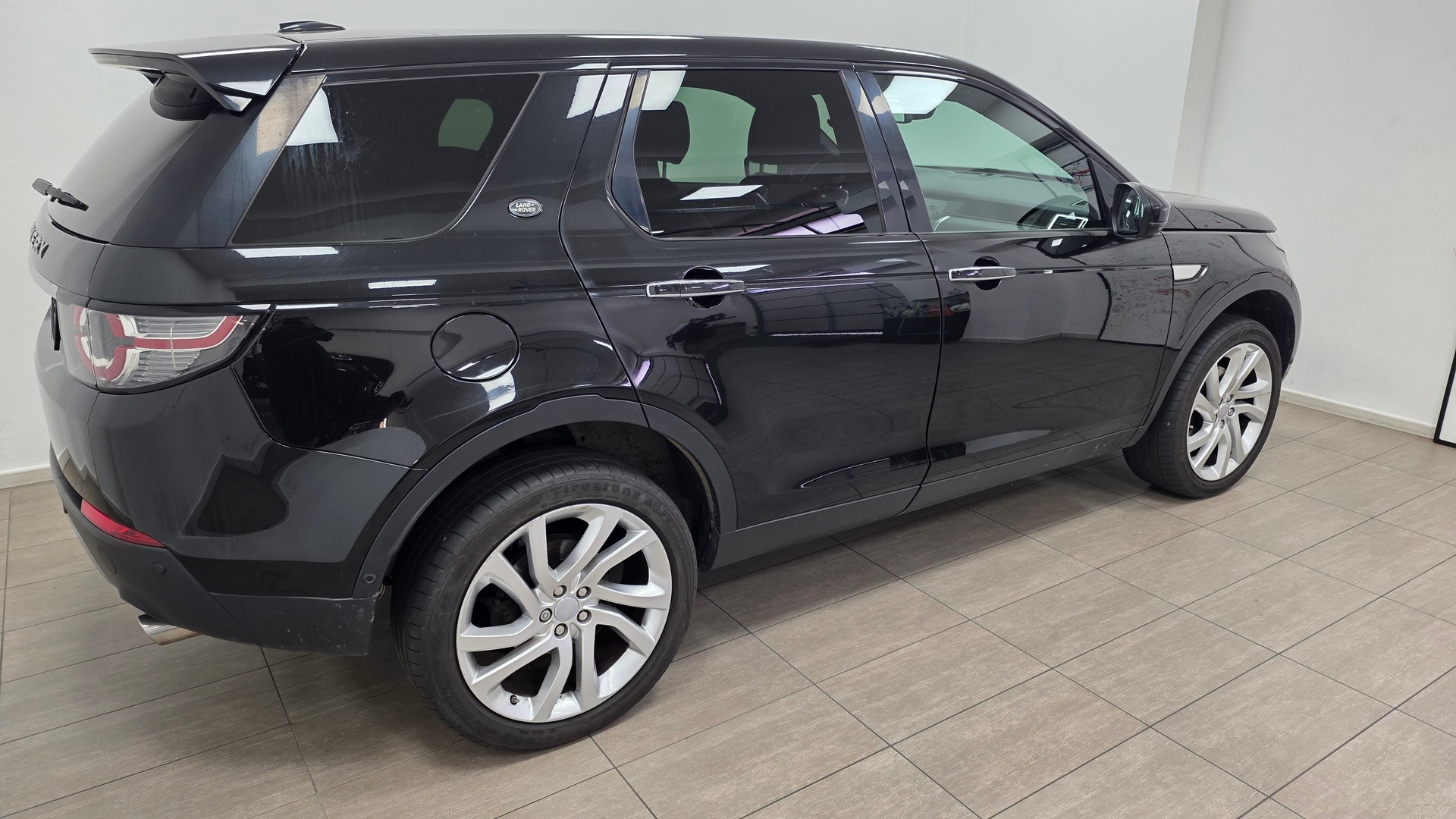 LAND ROVER Discovery Sport 2.0 TD4 HSE Luxury AT9-image-3