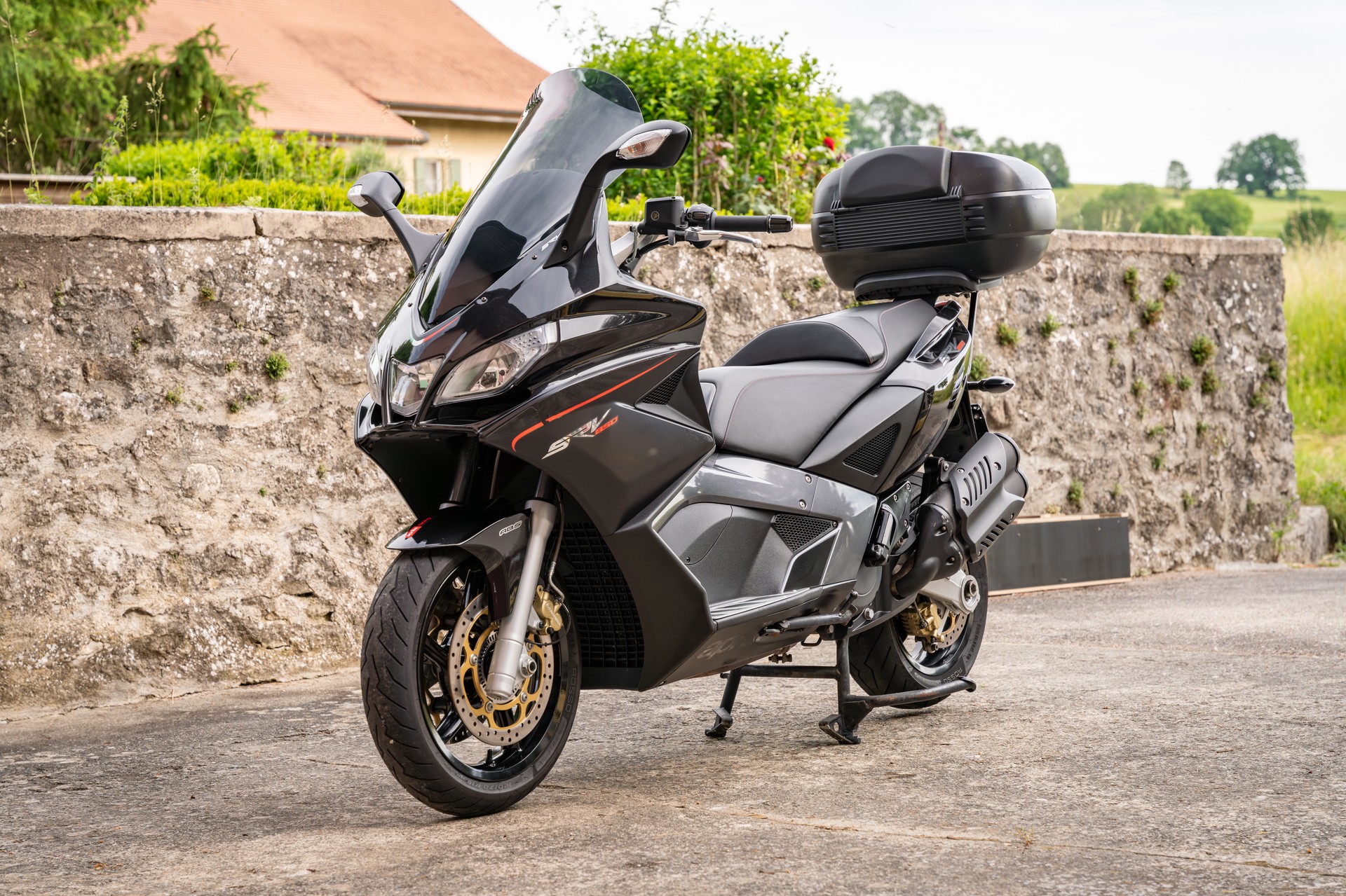 APRILIA SRV 850 ABS / TC-image-1