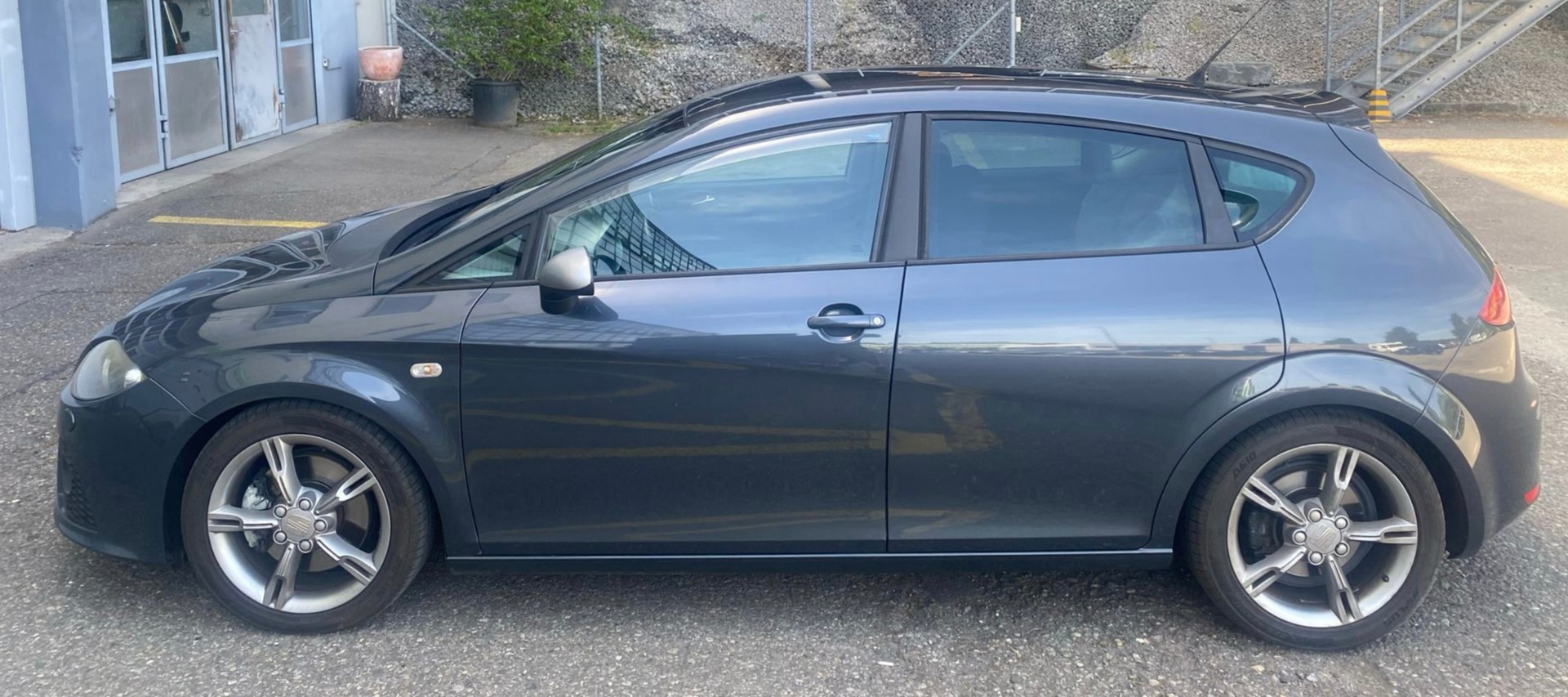 SEAT Leon 2.0 TSI FR-image-6