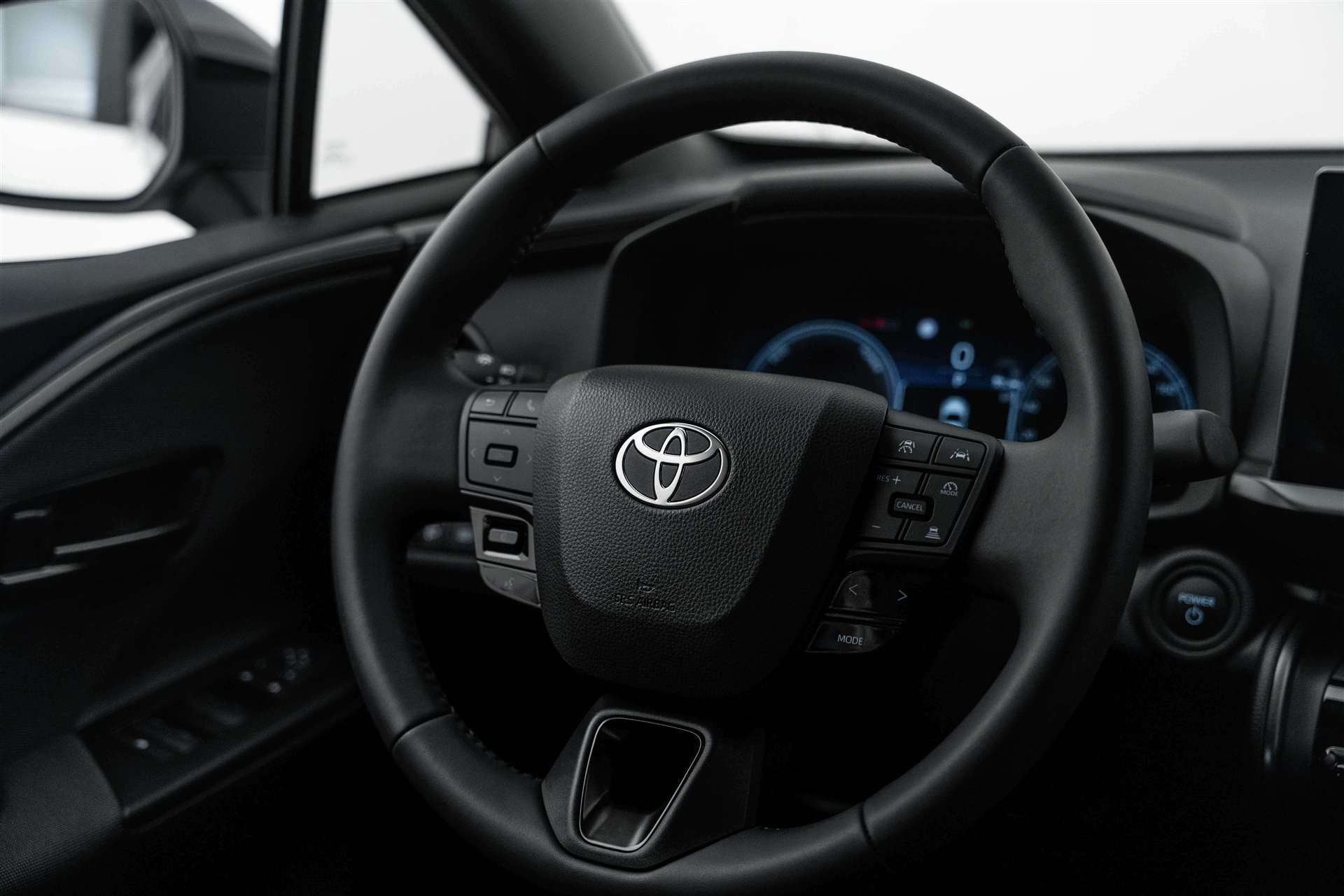 TOYOTA C-HR 1.8 HSD Comfort CVT-Automat-image-9