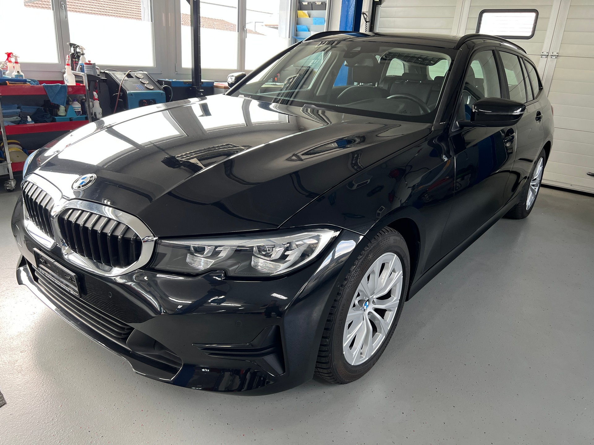 BMW 318d 48V Touring Steptronic