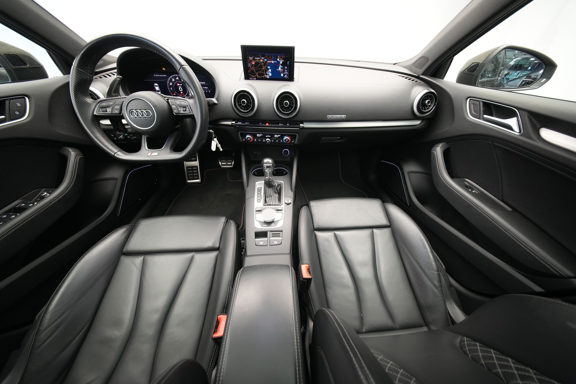 AUDI S3 Limousine 2.0 TFSI quattro S-tronic *Pantherschwarz* *Ego-X Auspuff*-image-11