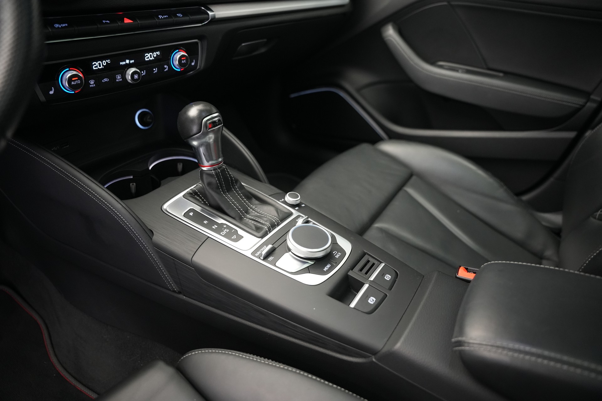 AUDI S3 Limousine 2.0 TFSI quattro S-tronic *Pantherschwarz* *Ego-X Auspuff*-image-26