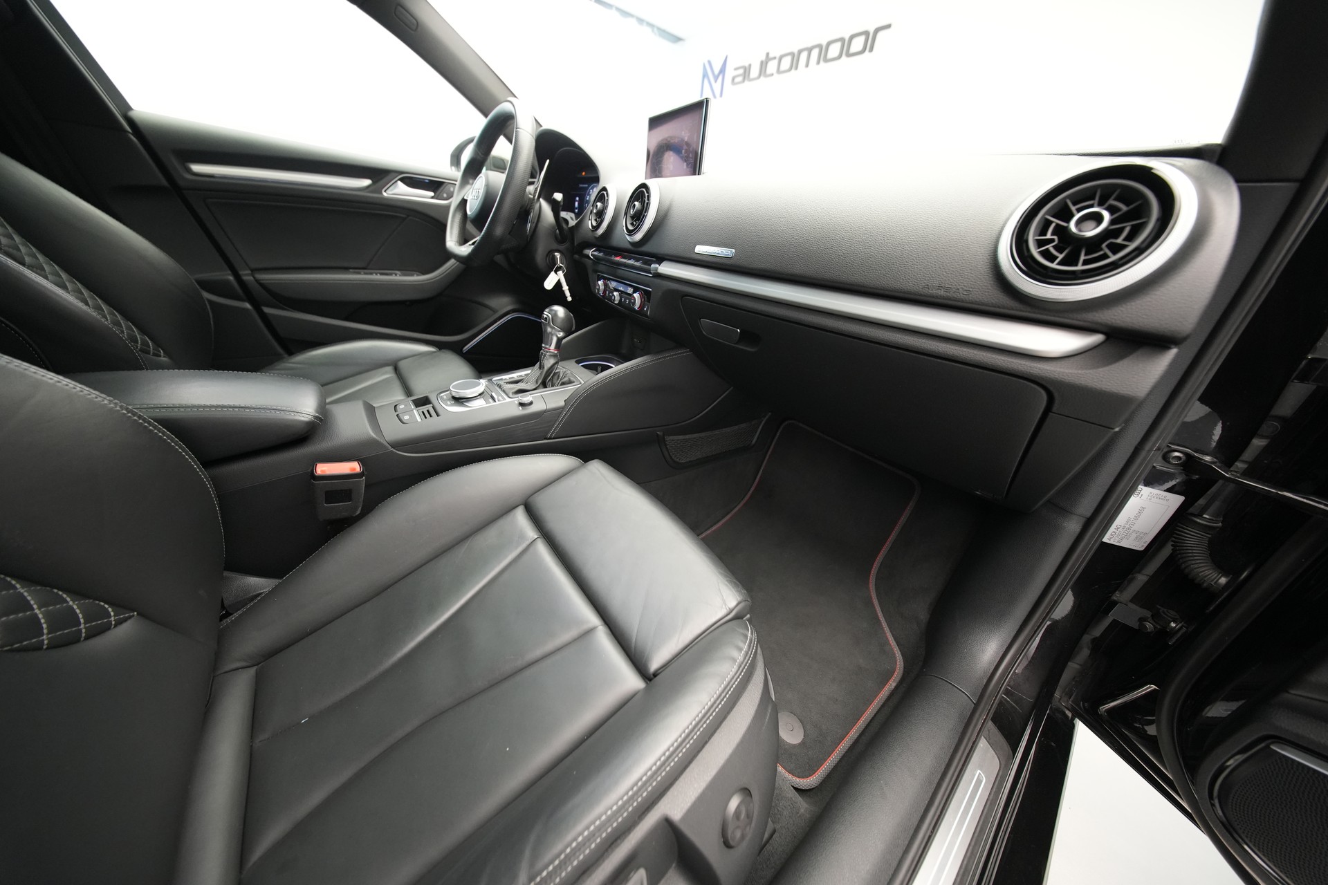 AUDI S3 Limousine 2.0 TFSI quattro S-tronic *Pantherschwarz* *Ego-X Auspuff*-image-13