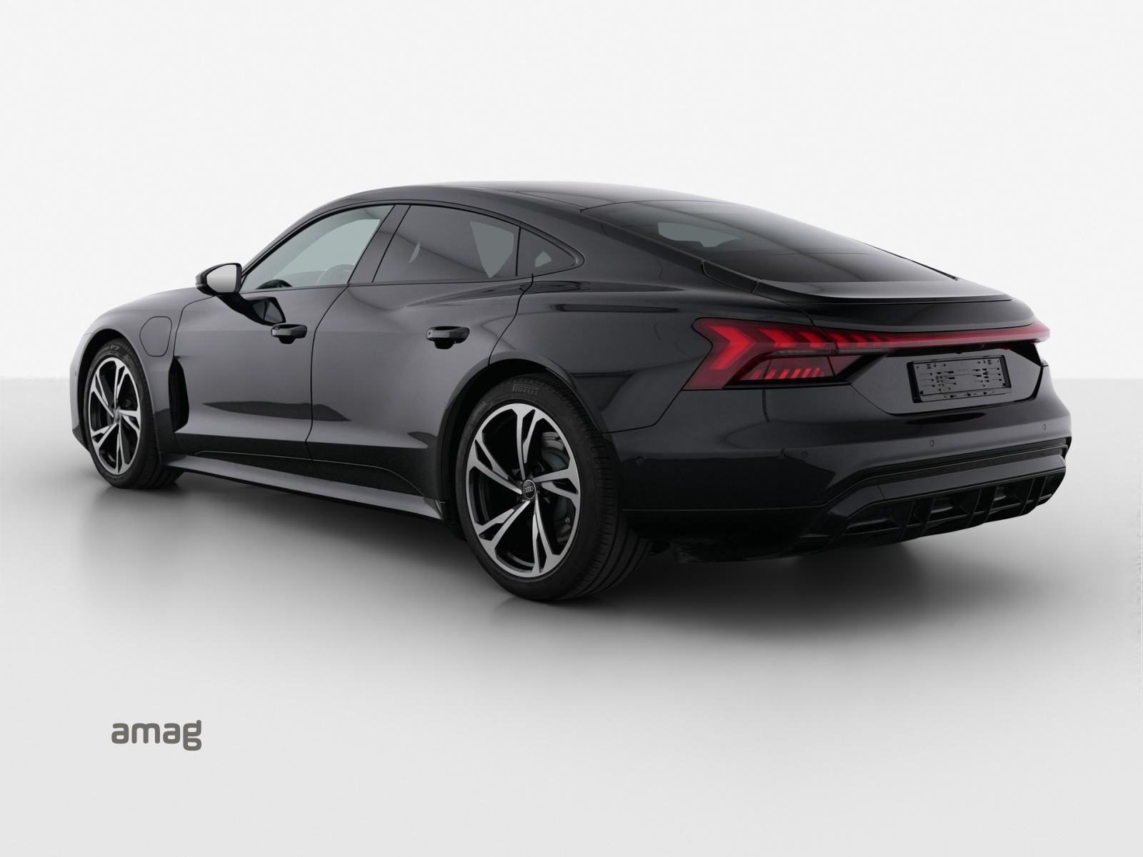AUDI e-tron GT quattro-showroom-element-2