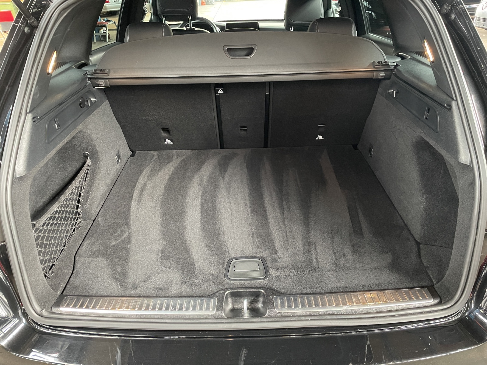 MERCEDES-BENZ GLC 220 d AMG Line 4m-image-10