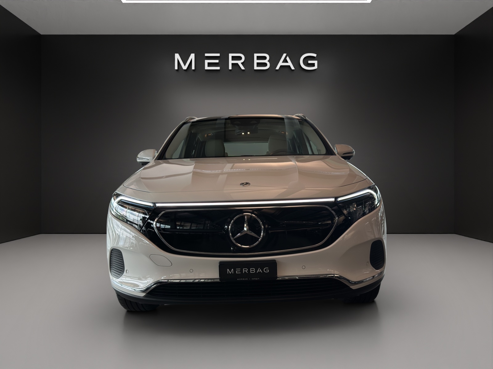 MERCEDES-BENZ EQA 250-image-1