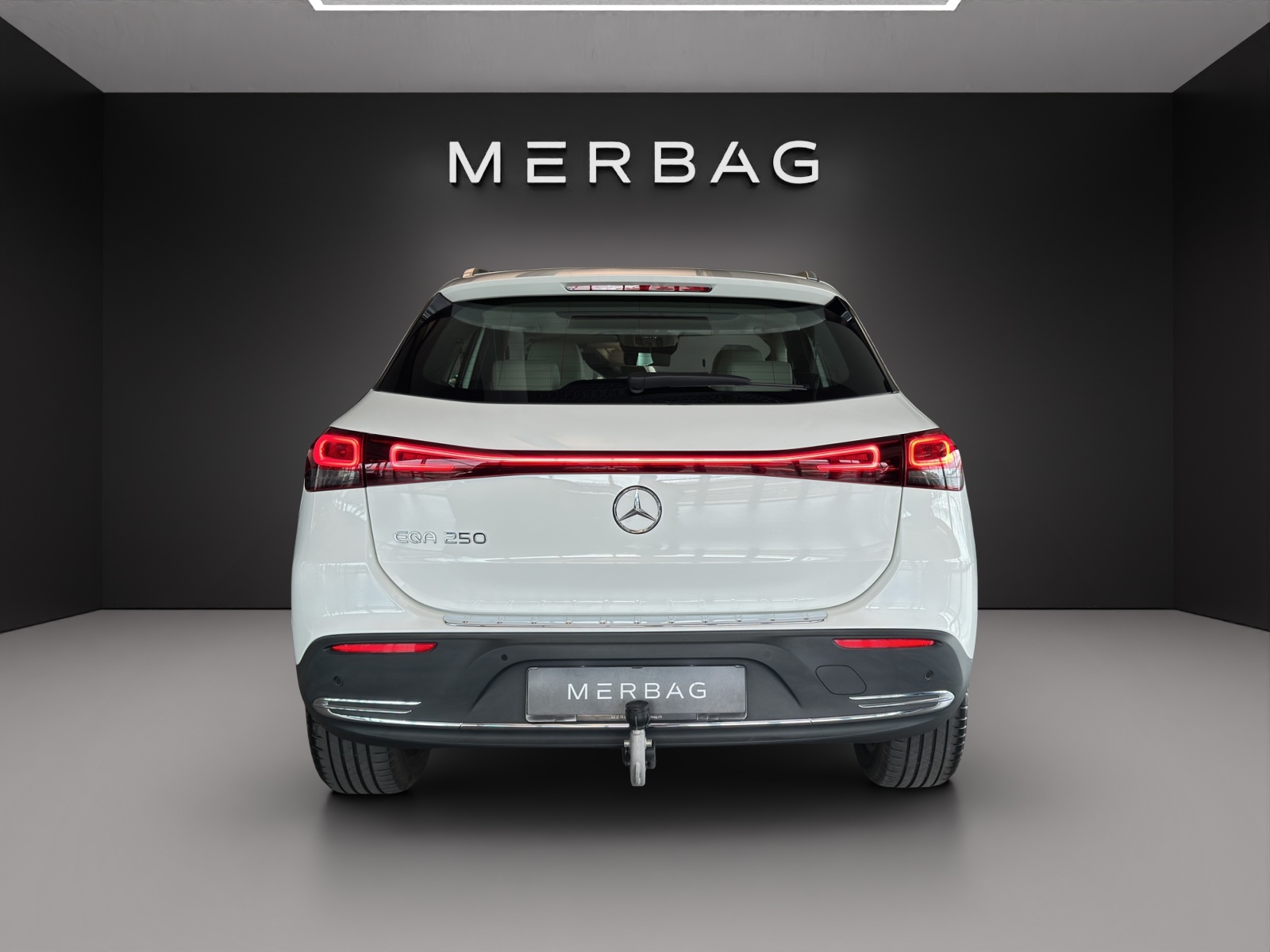 MERCEDES-BENZ EQA 250-image-4