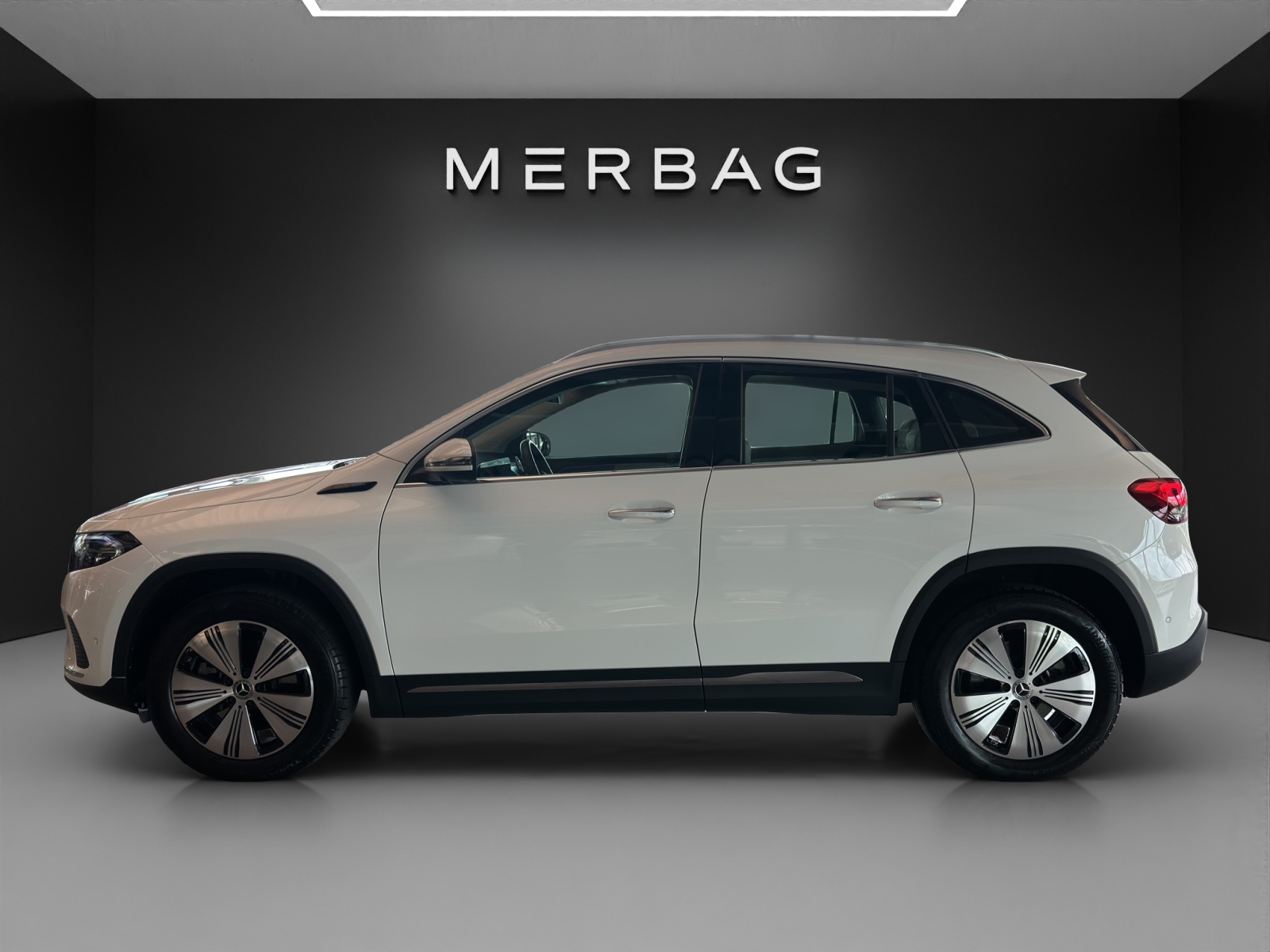 MERCEDES-BENZ EQA 250-image-2