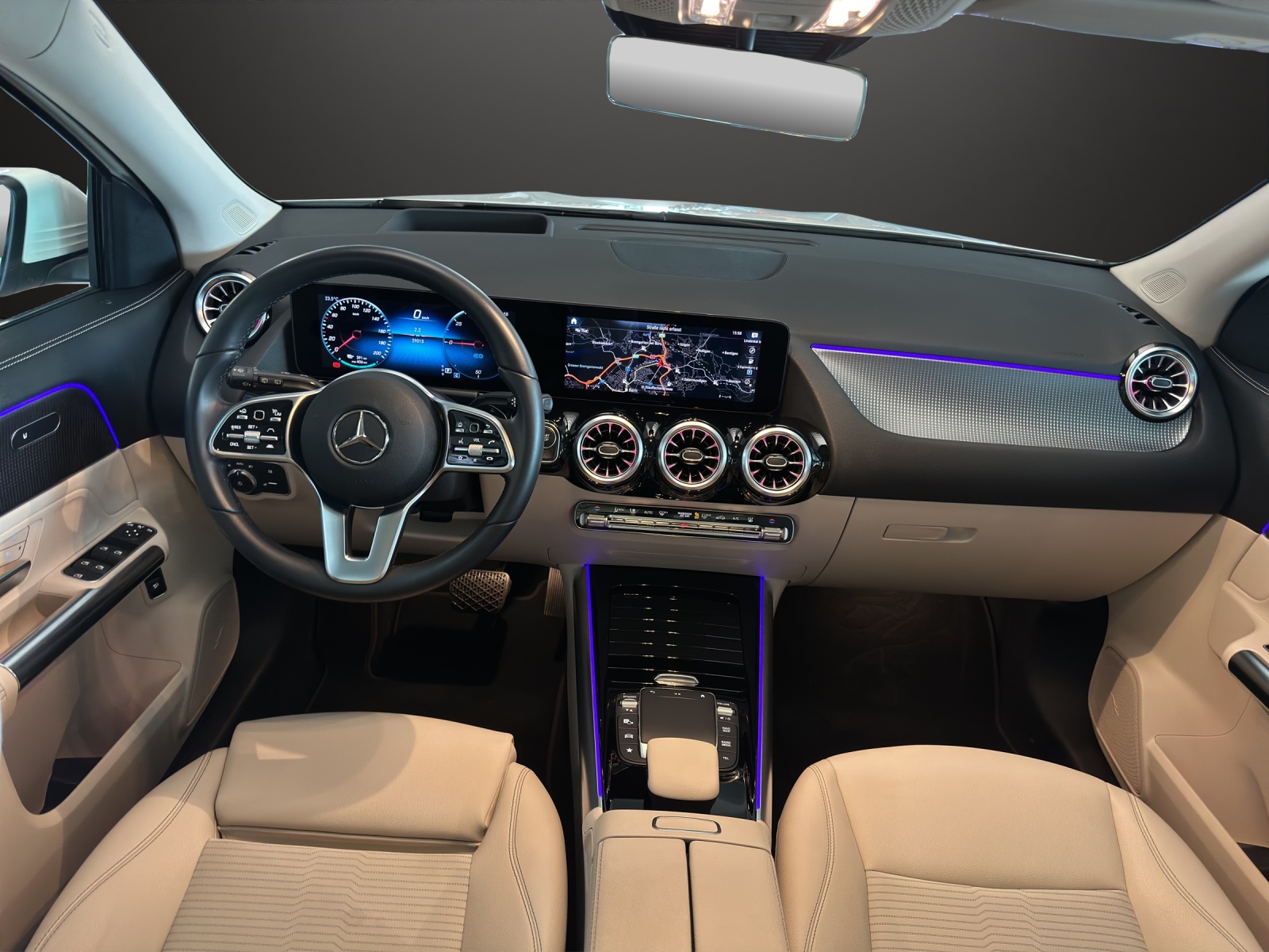 MERCEDES-BENZ EQA 250-image-9