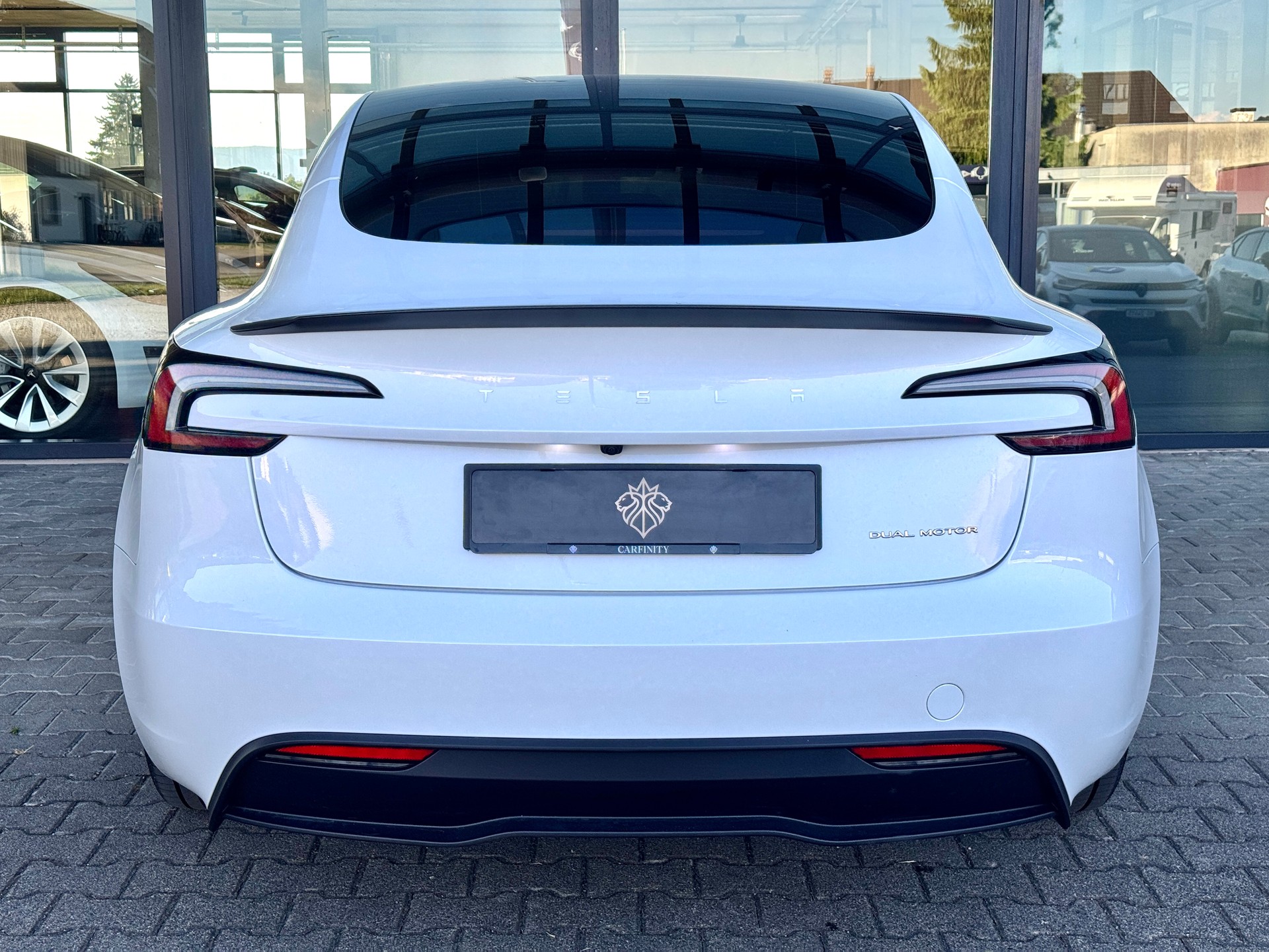 TESLA Model 3 Long Range Dual Motor AWD / Full Self Driving *RESERVIERT*-image-4