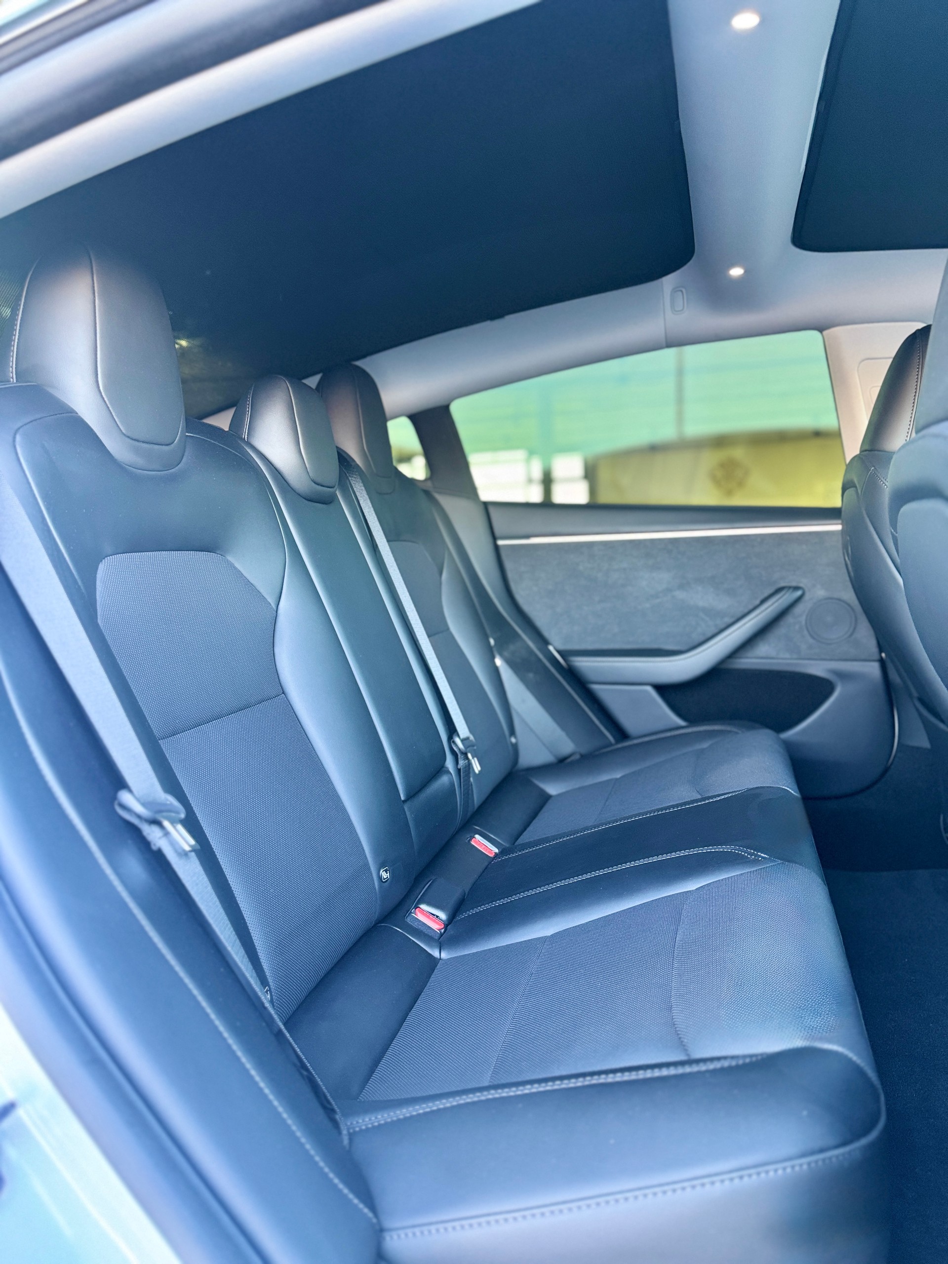 TESLA Model 3 Long Range Dual Motor AWD / Full Self Driving *RESERVIERT*-image-9