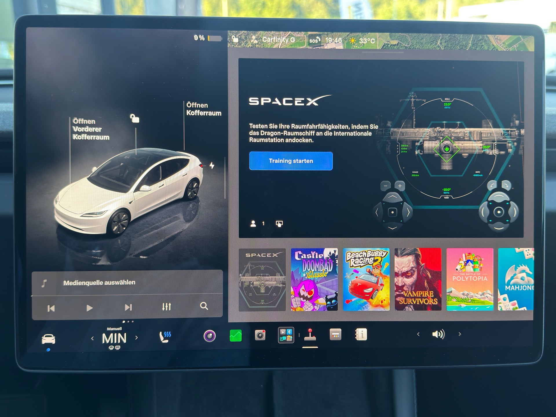 TESLA Model 3 Long Range Dual Motor AWD / Full Self Driving *RESERVIERT*-image-17
