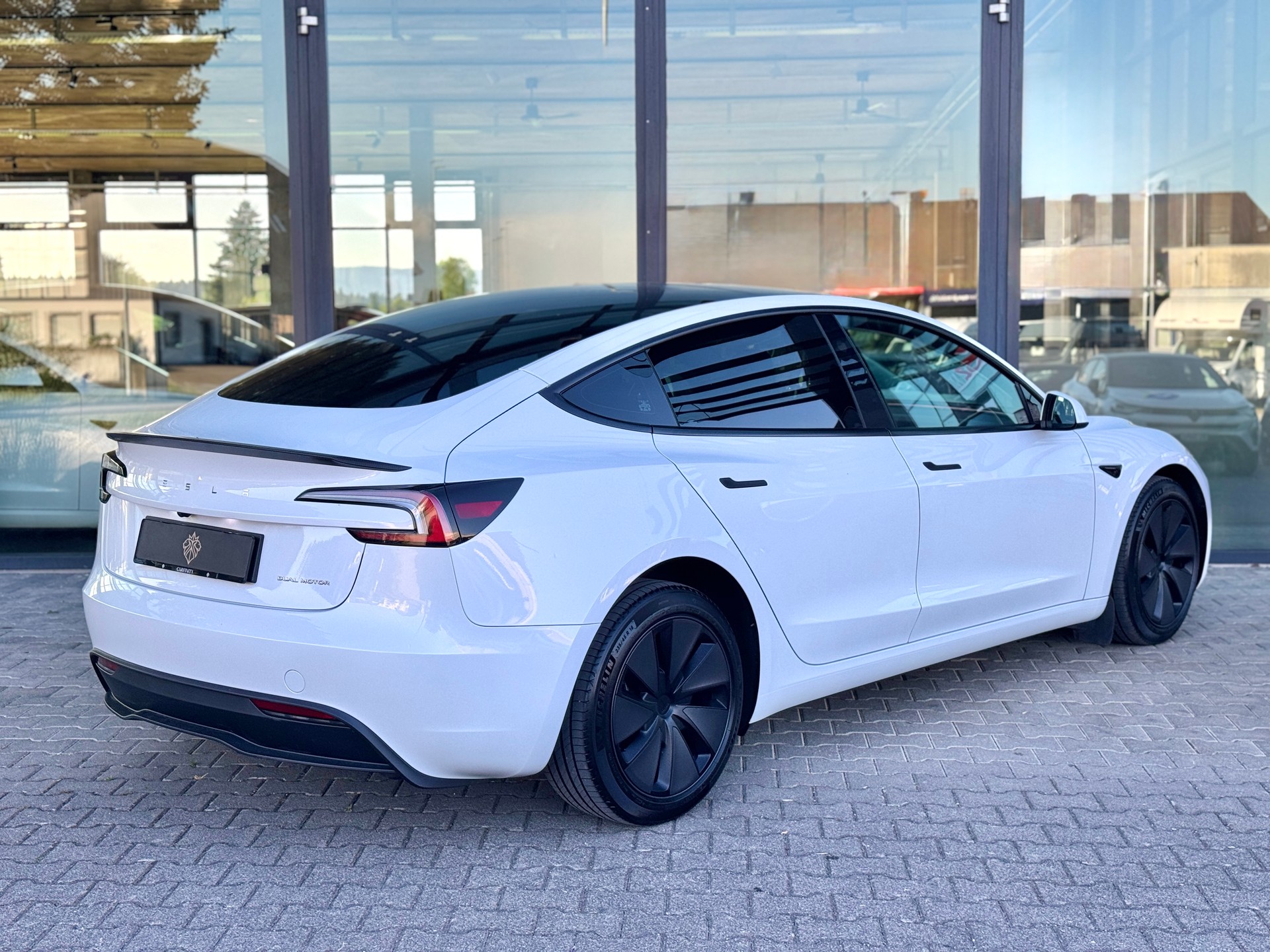 TESLA Model 3 Long Range Dual Motor AWD / Full Self Driving *RESERVIERT*-image-5