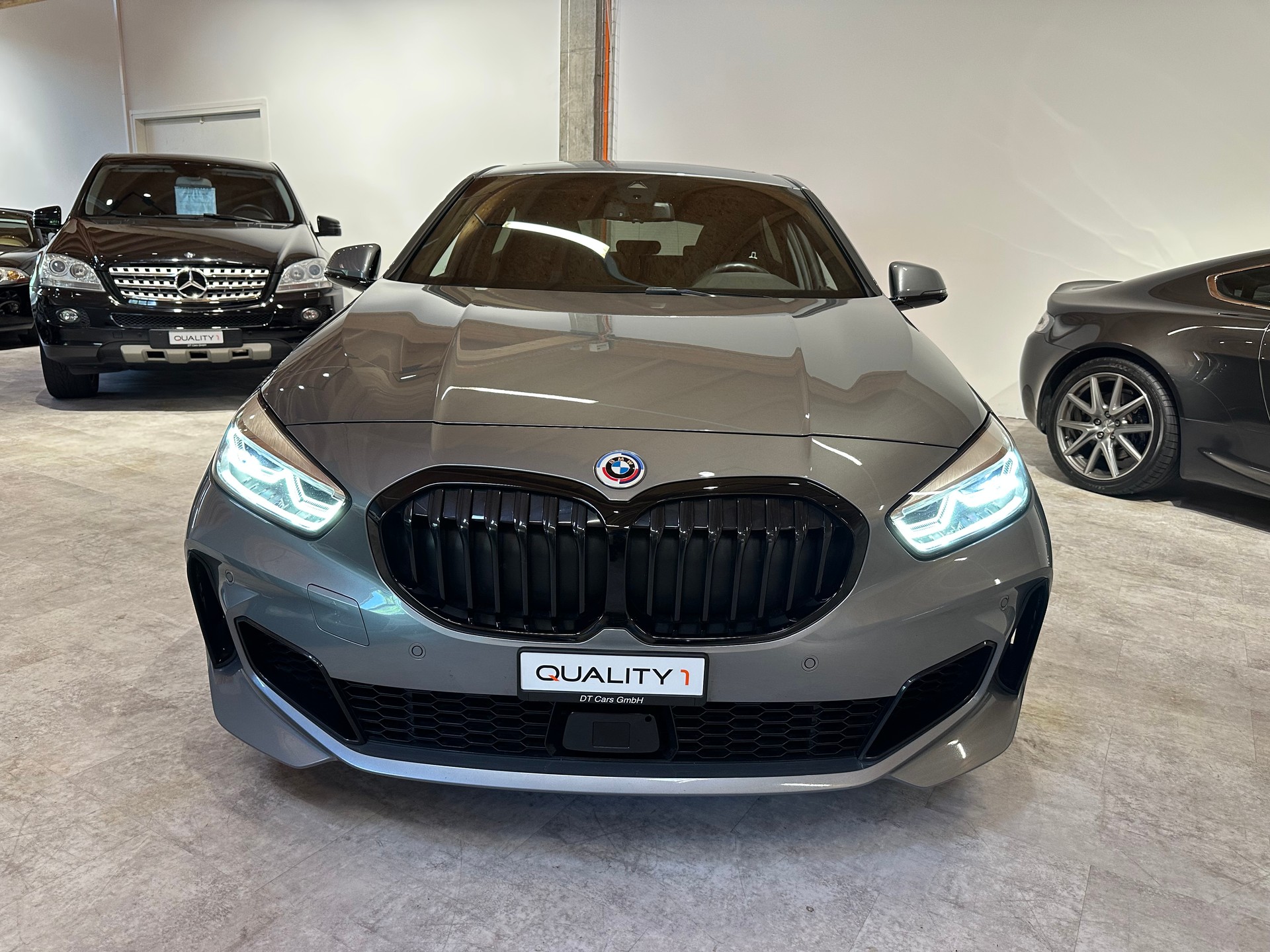 BMW 128ti M Sport Pro Steptronic-showroom-element-1