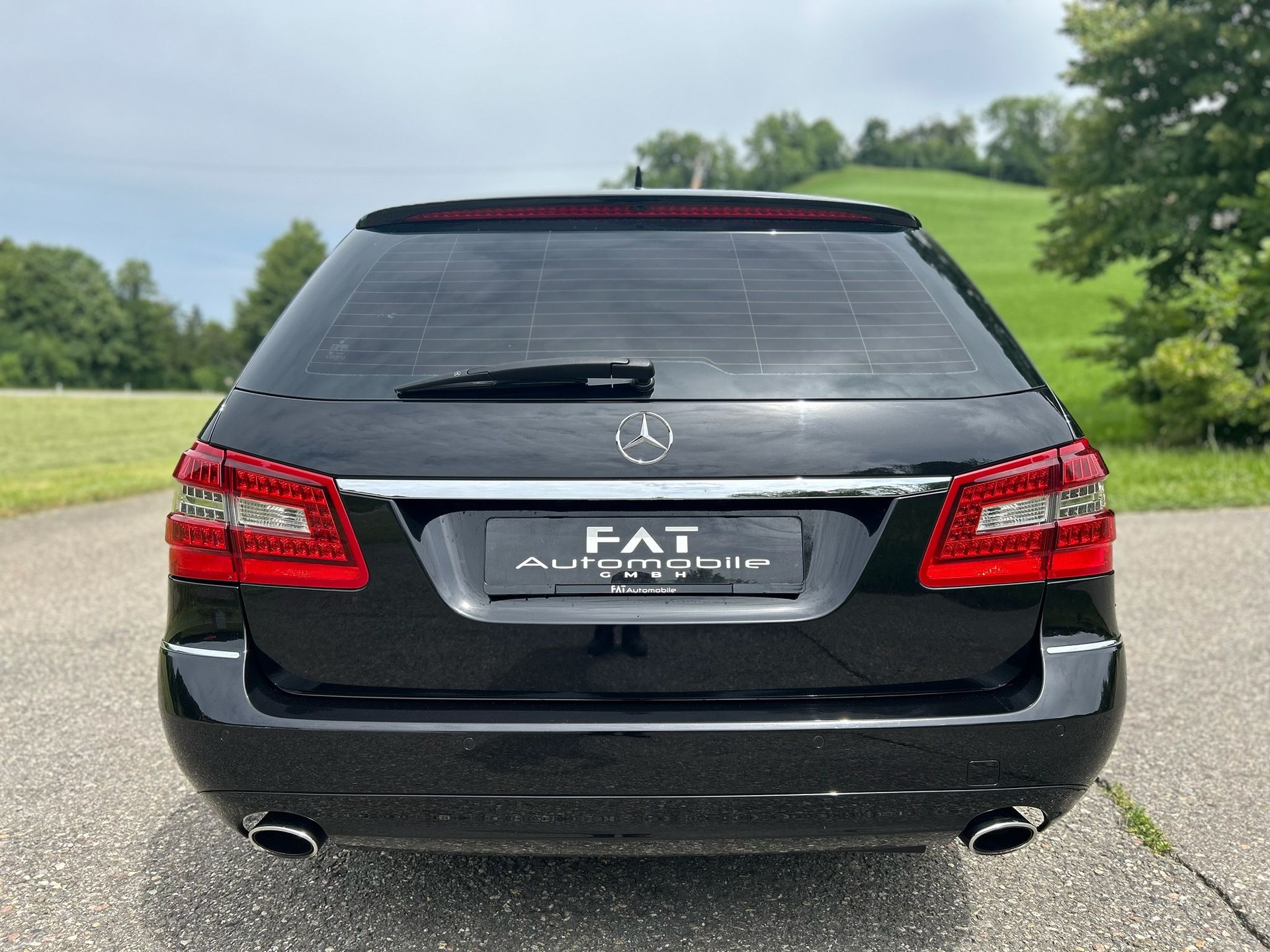 MERCEDES-BENZ E 300 CDI BlueEfficiency Avantgarde 7G-Tronic-showroom-element-3