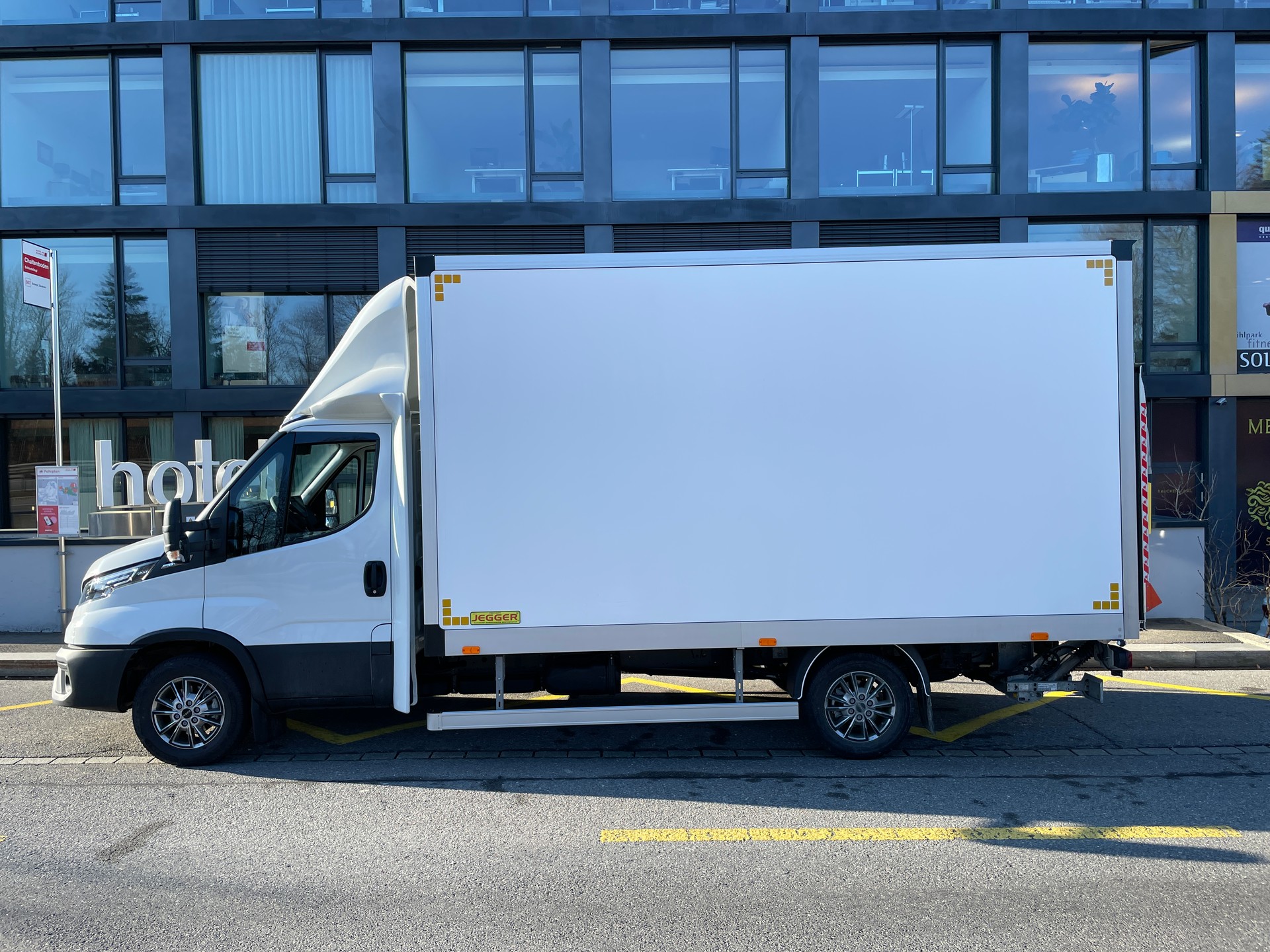 IVECO 35 S 18H A8 für Durchlader einsetzbar-image-11