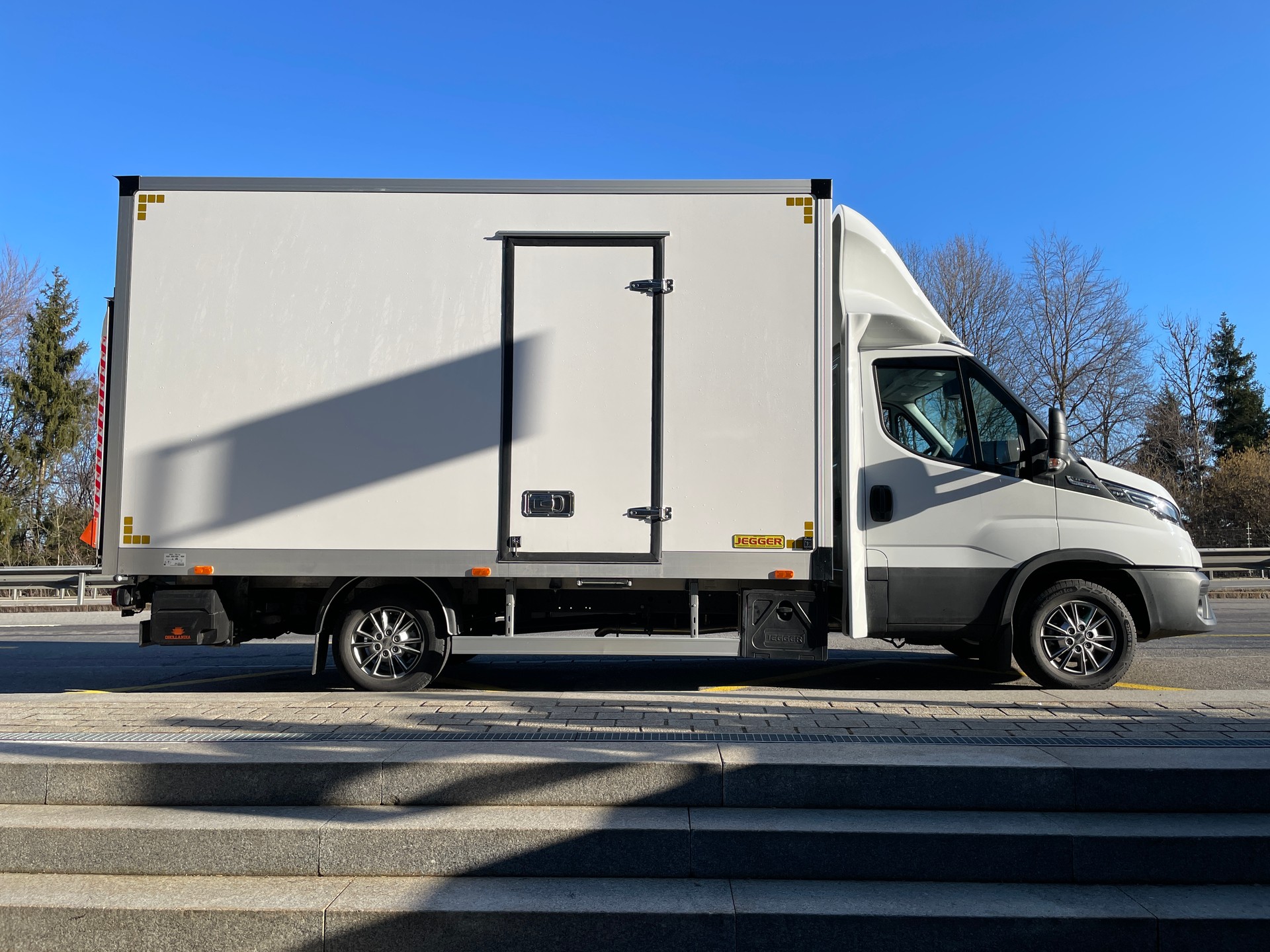 IVECO 35 S 18H A8 für Durchlader einsetzbar-showroom-element-2